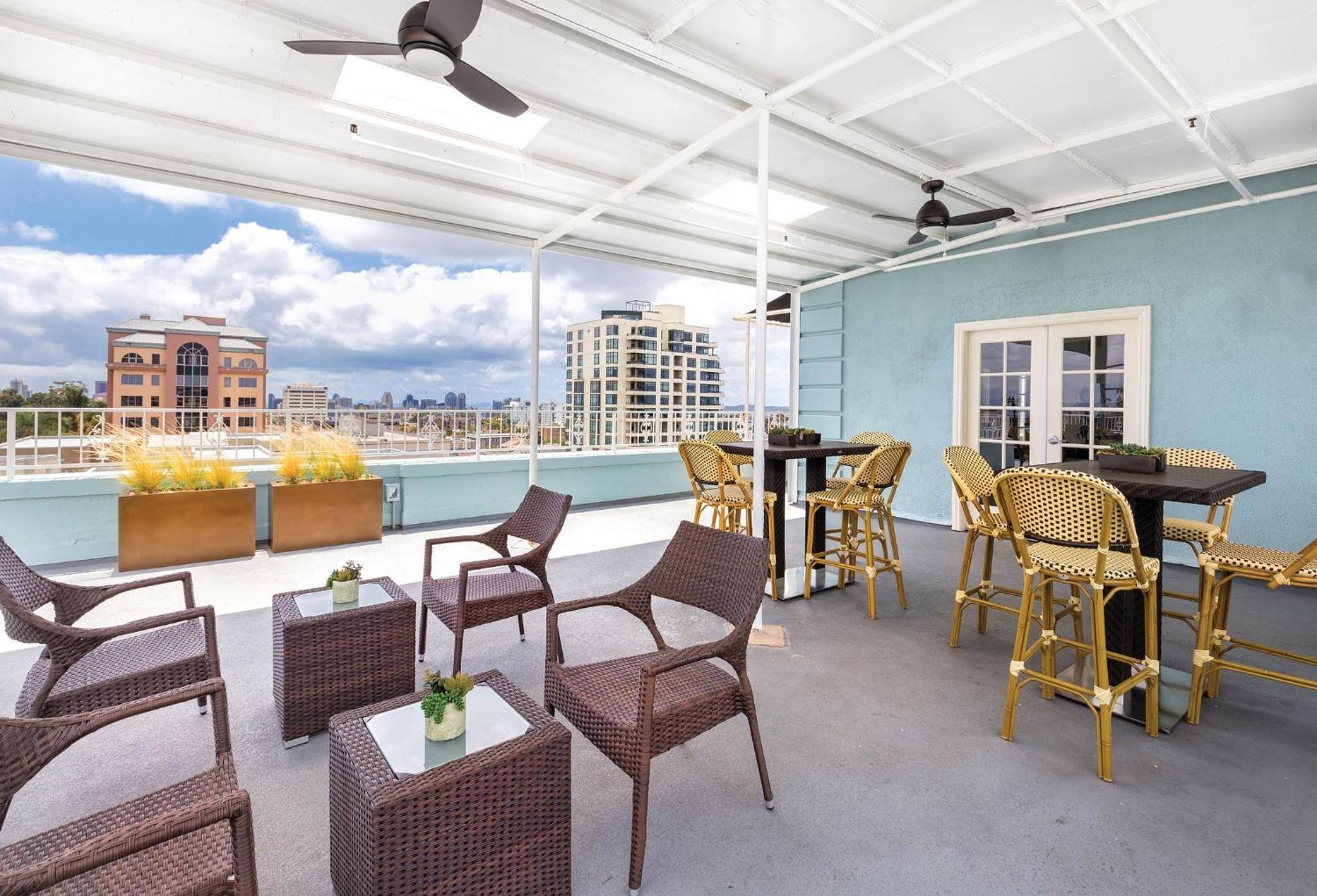 Inn at the Park: San Diego Suites view 4