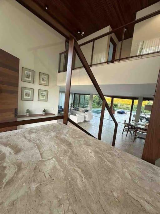 Casa Condomínio Praia Bella- Praia do Forte - 6 Suites