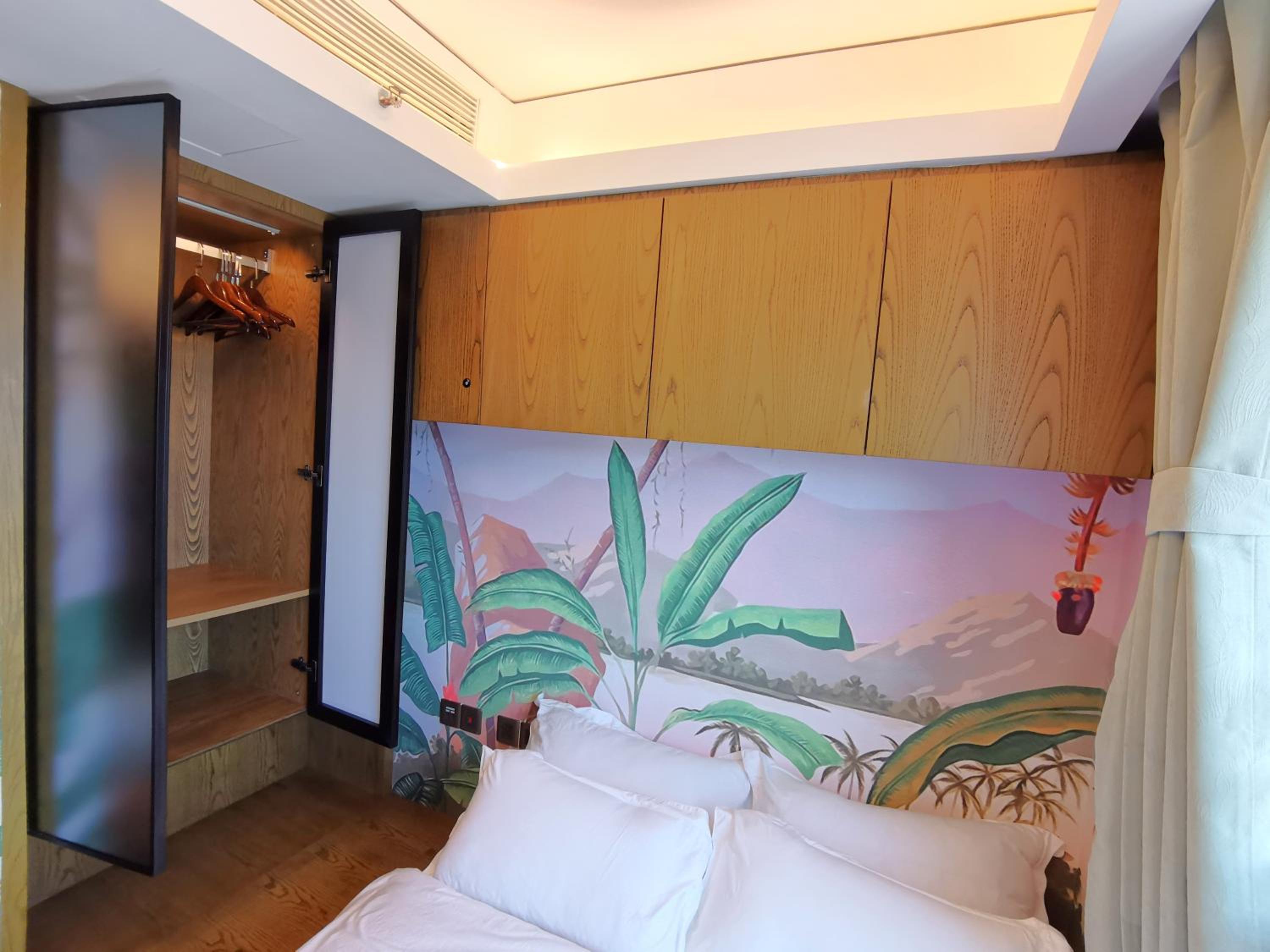 Interact China Fine Condo Shenzhen Bay
