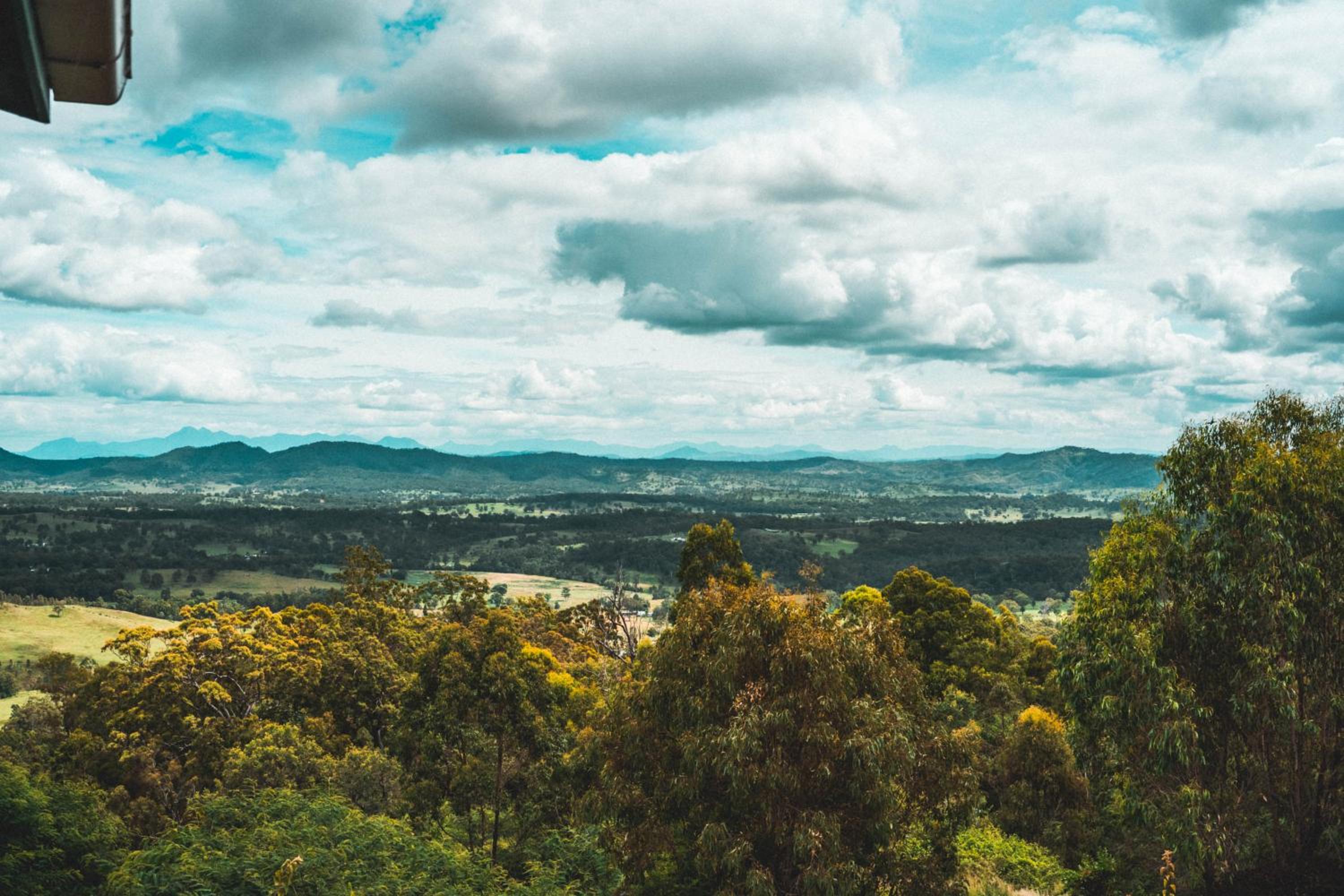 Luxurious Hinterland Guest House with HEATED POOL Sleeps 10 Brisbane Scenic Rim Gold Coast