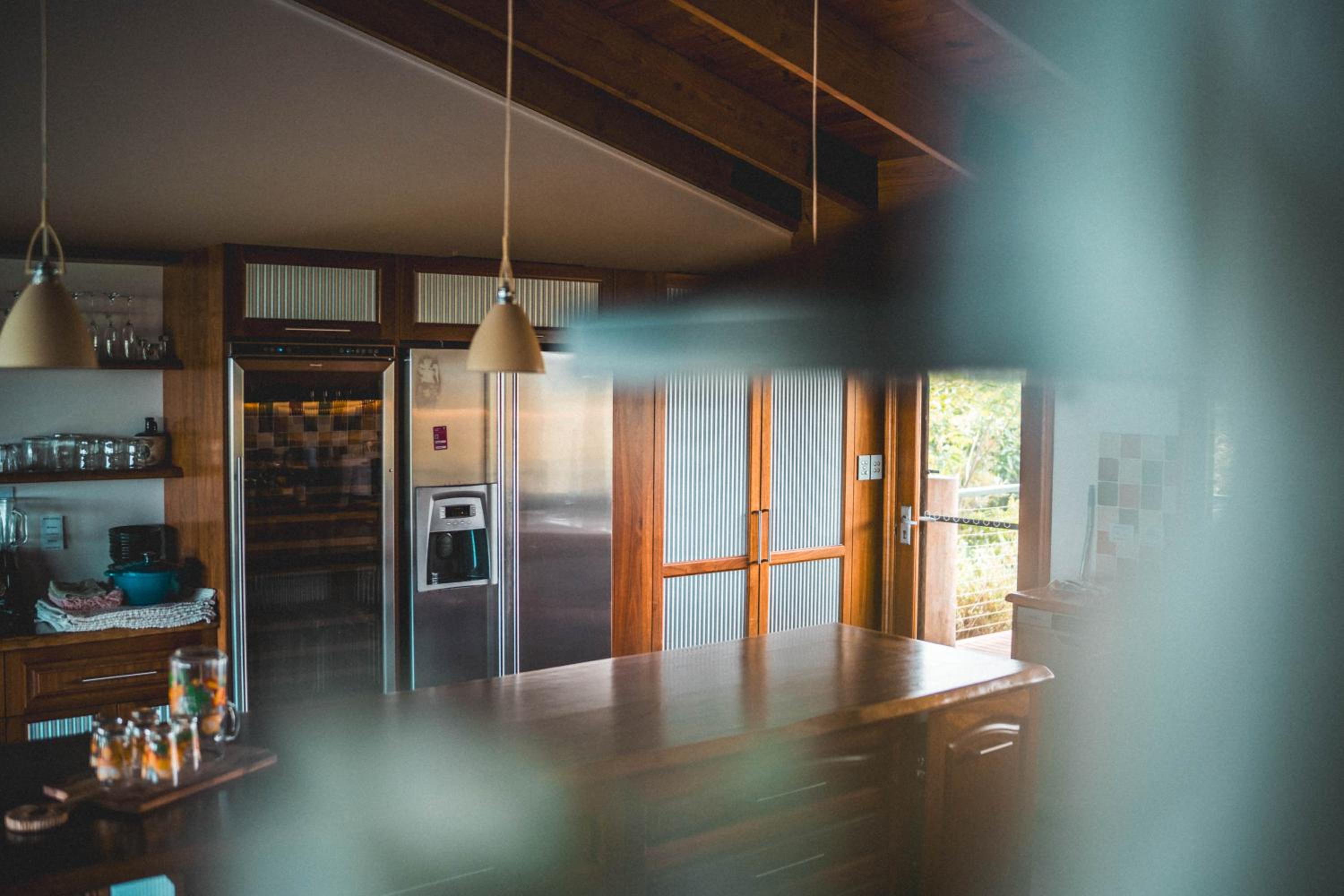 Luxurious Hinterland Guest House with HEATED POOL Sleeps 10 Brisbane Scenic Rim Gold Coast