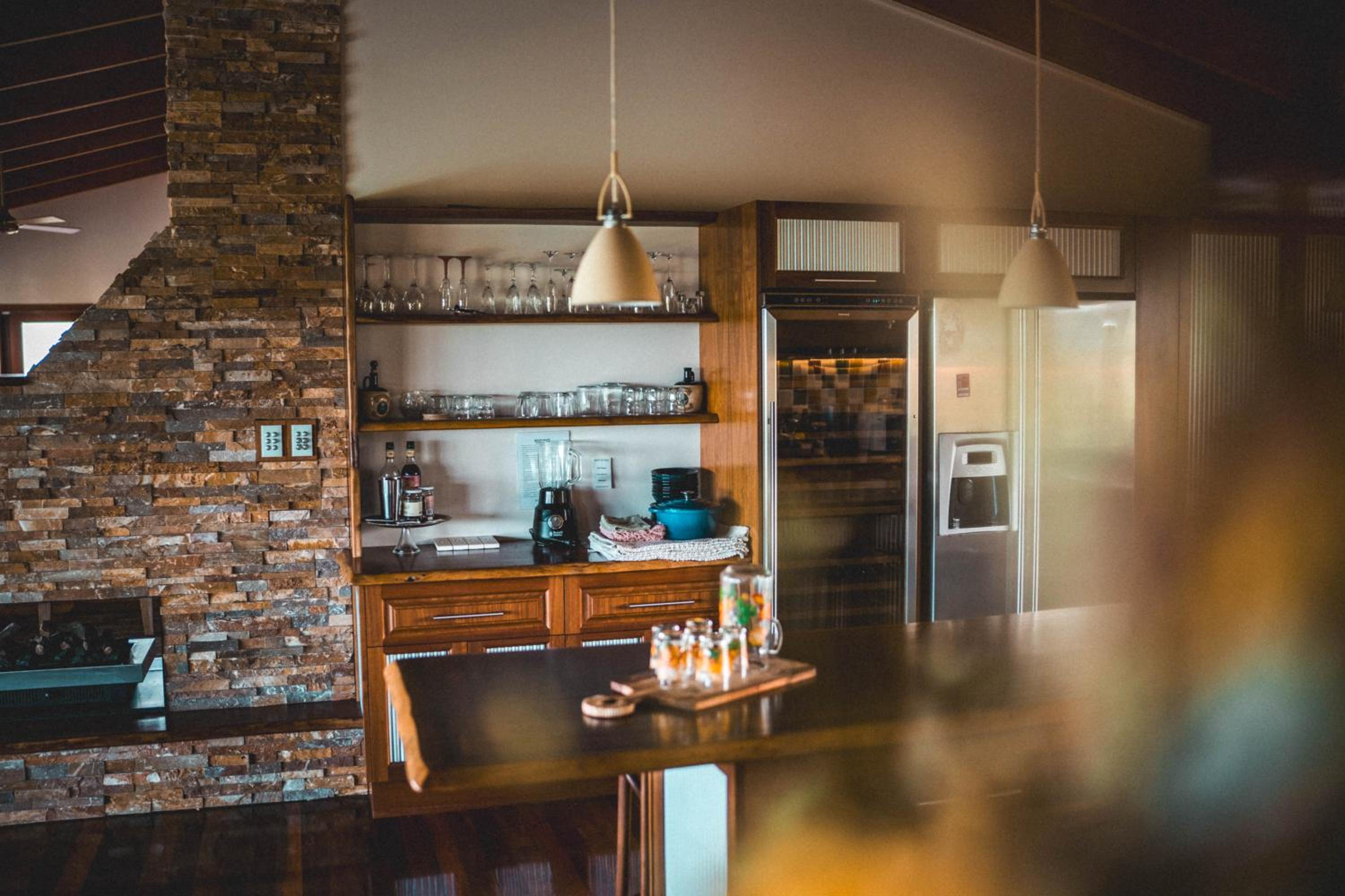 Luxurious Hinterland Guest House with HEATED POOL Sleeps 10 Brisbane Scenic Rim Gold Coast