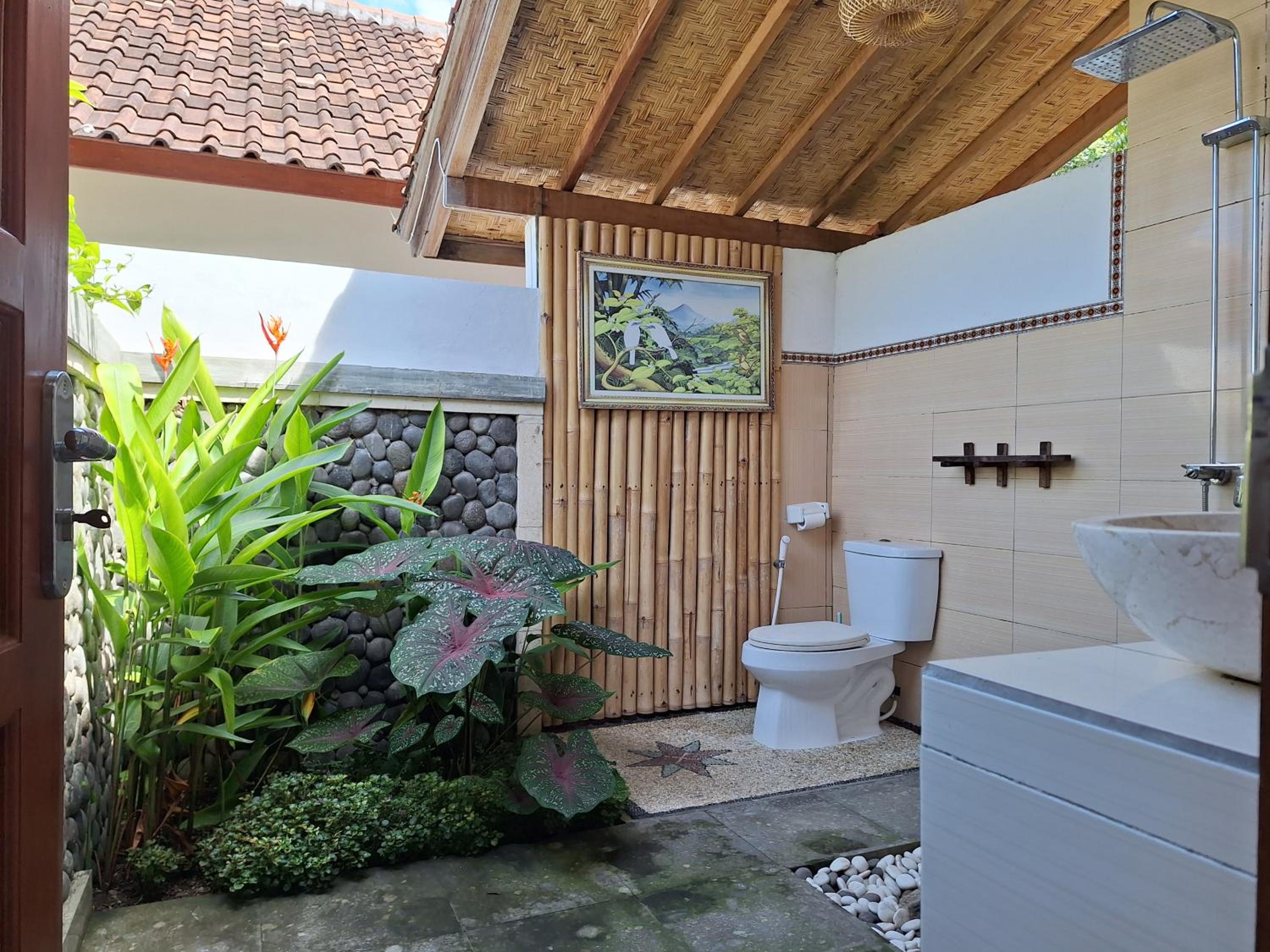Frangipani Inn & Restaurant