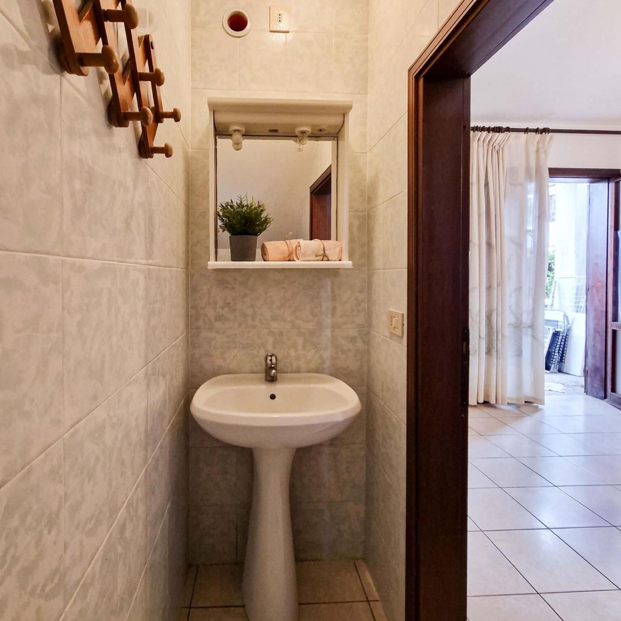 Two-bedroom apartment with private garden view 3