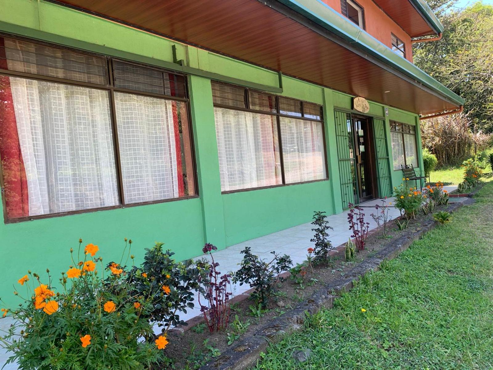 Globi Lodge #6