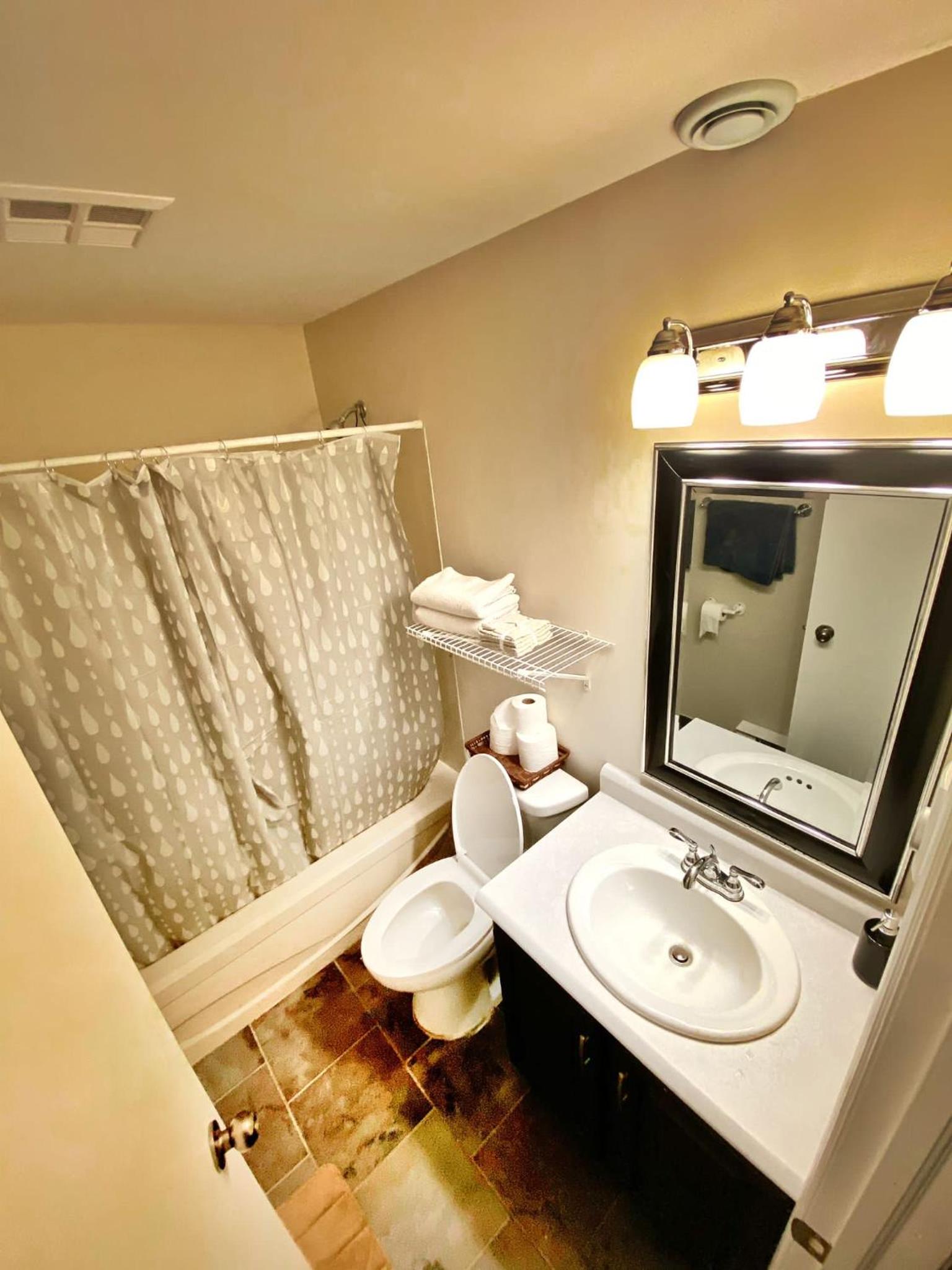 Basement unit with 2 bedrooms, bath and living area