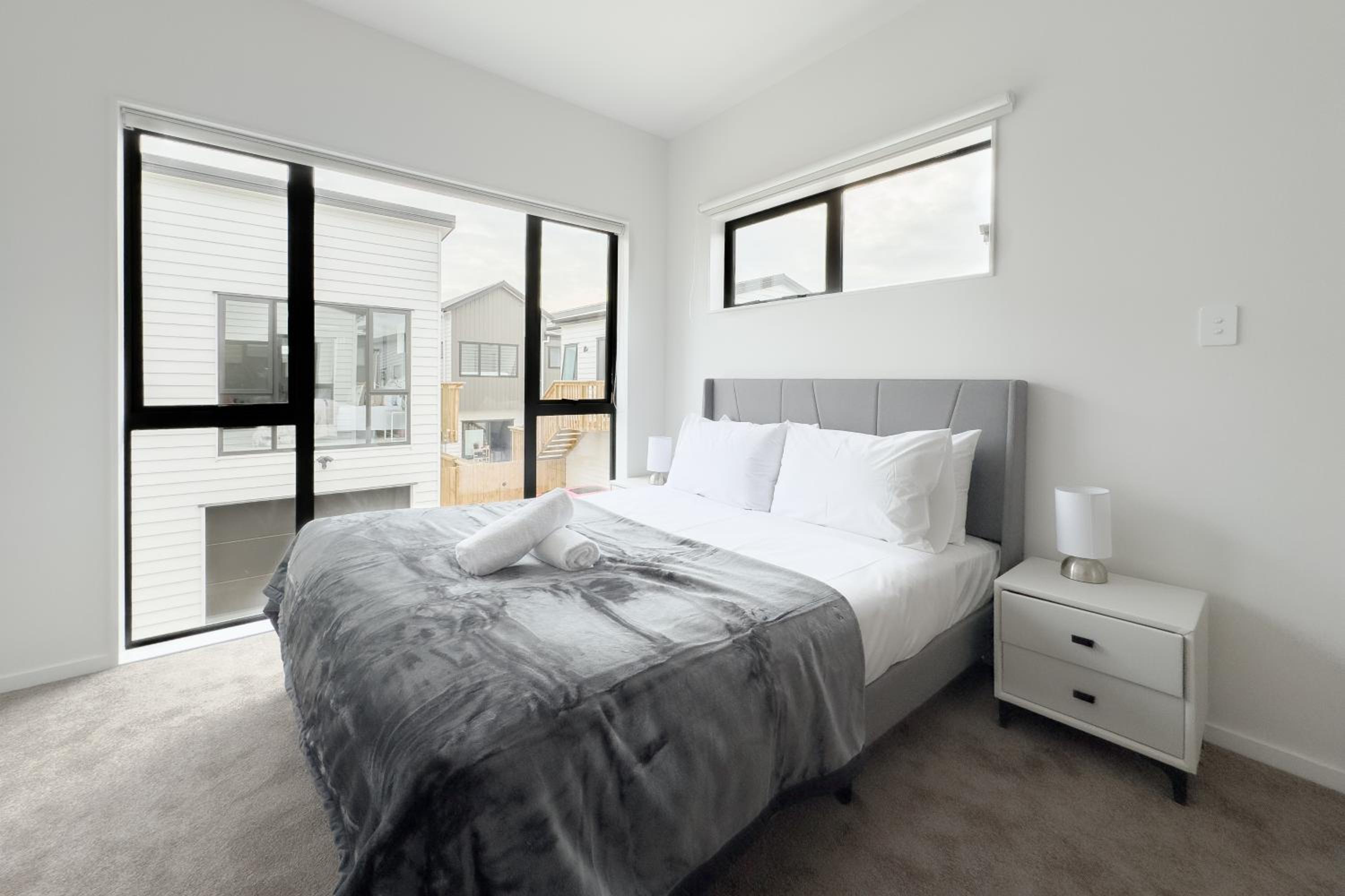 Cozy One-Bedroom Getaway in Takanini view 4
