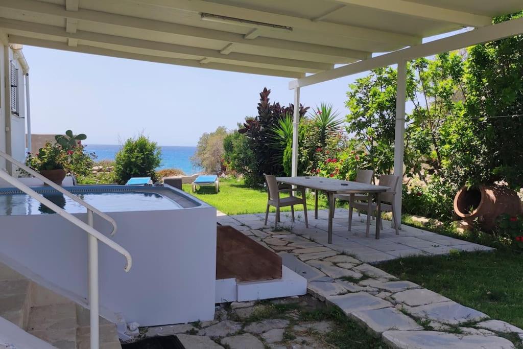 Bungalow Thalassa, am Strand und mit Mini-Pool view 5