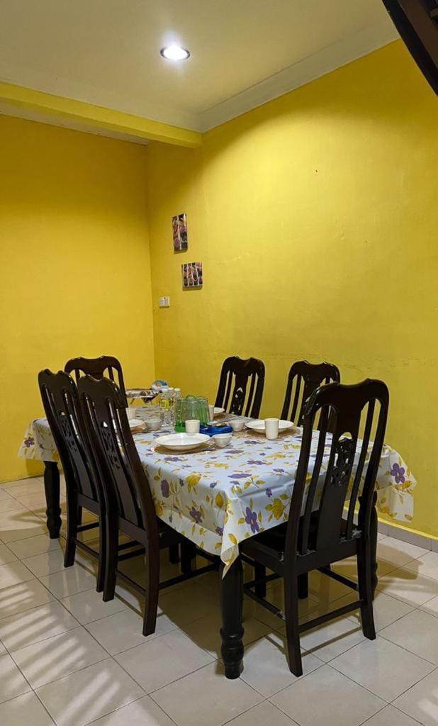 NOOR Homestay Taman Ira