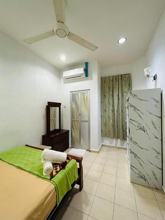 NOOR Homestay Taman Ira