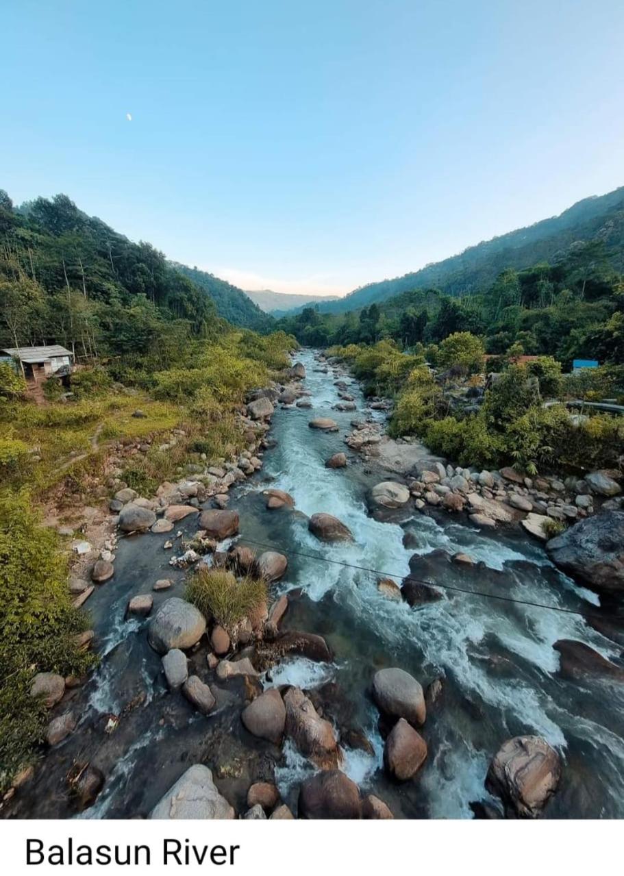 Cheeyabari Oaks Homestay view 2