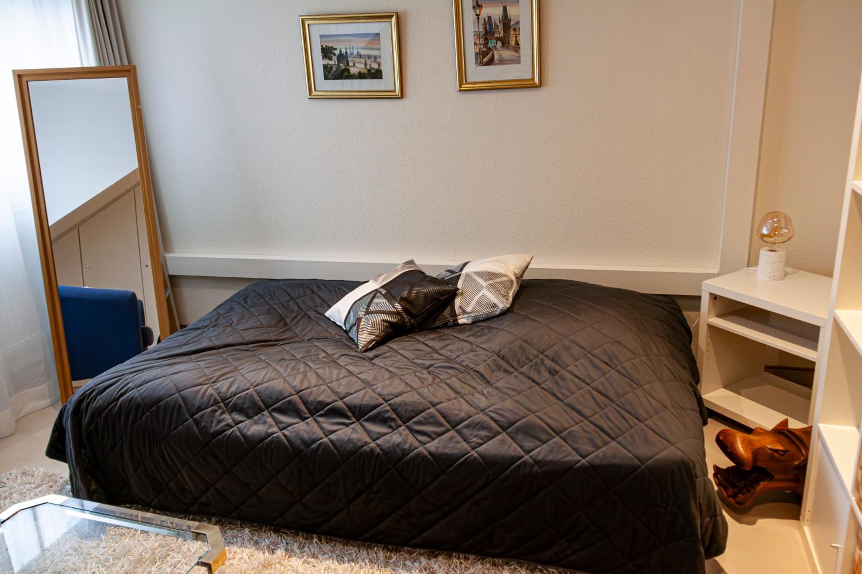 Zentrale Wohnung im Grünen!
