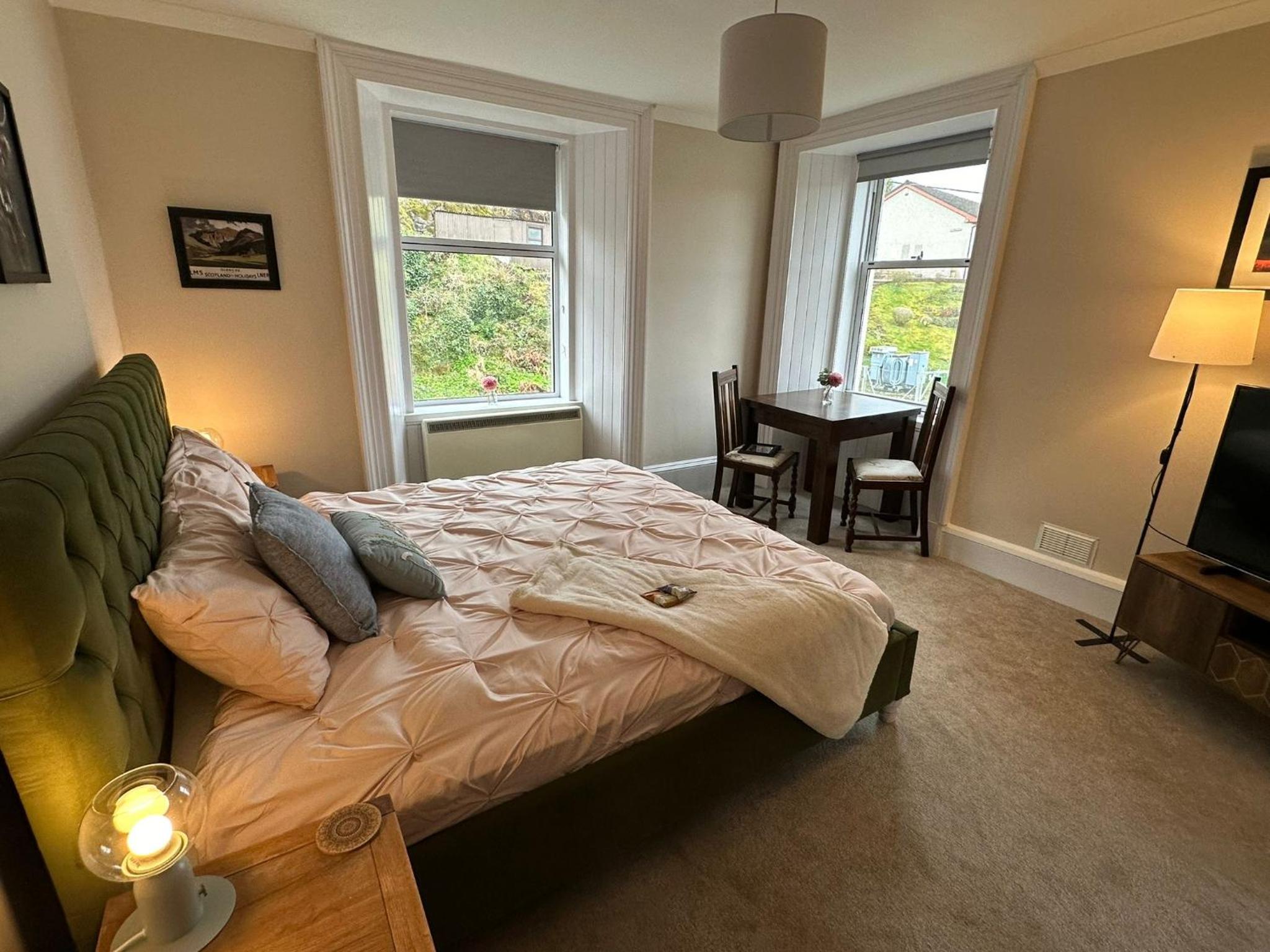 Room 1, Loch Etive House, Connel near Oban view 2