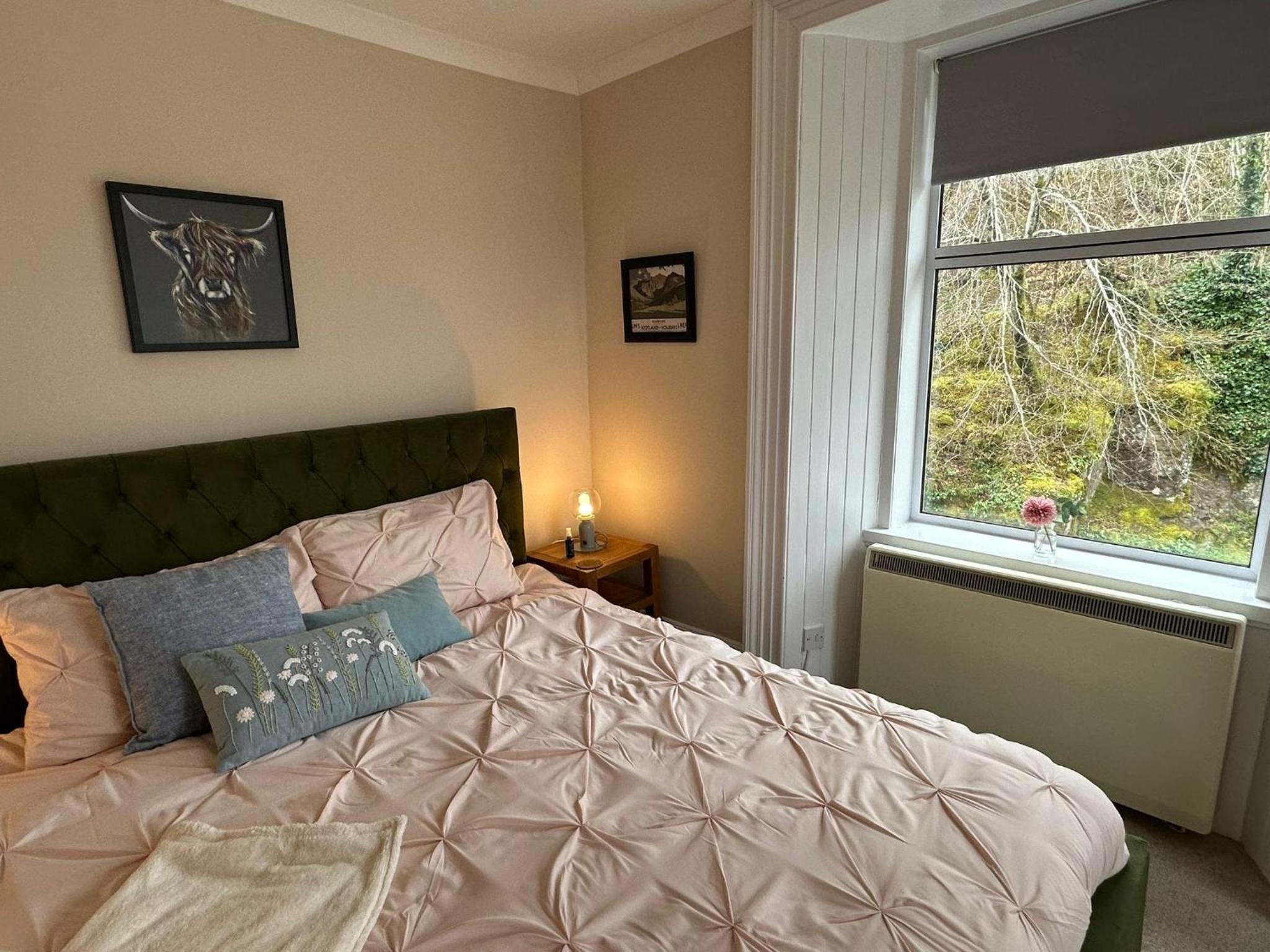 Room 1, Loch Etive House, Connel near Oban view 3