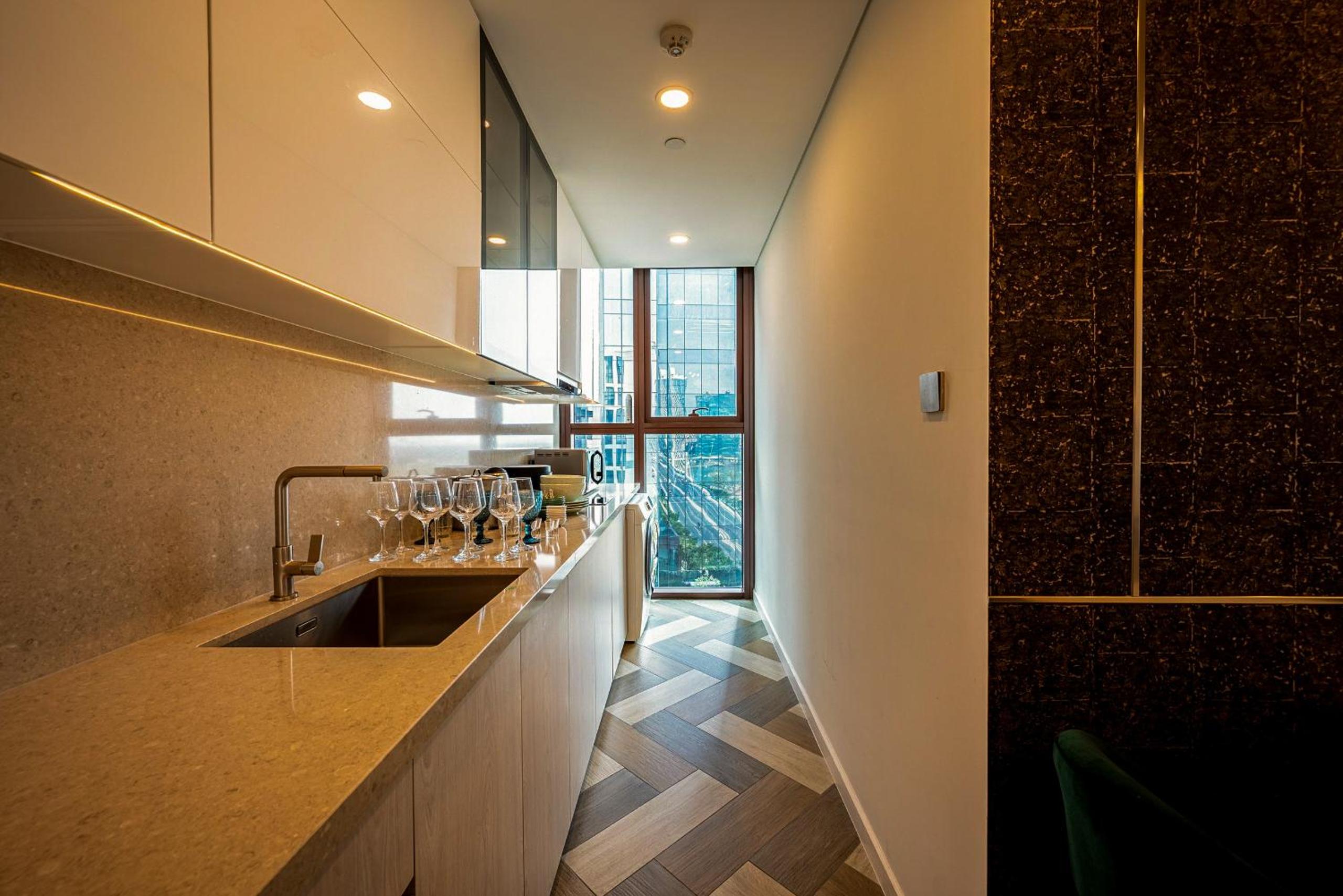Metropole Luxury Apartment 96 Gym City Center, Infinity Pool