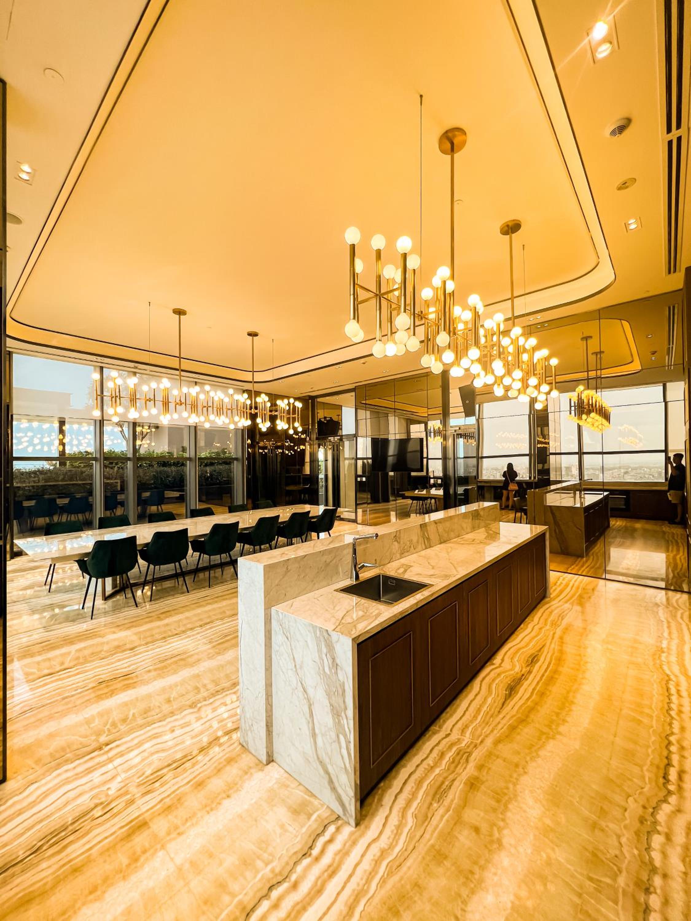 MarQ Luxury Apartment 25 Gym City Center, Infinity Pool
