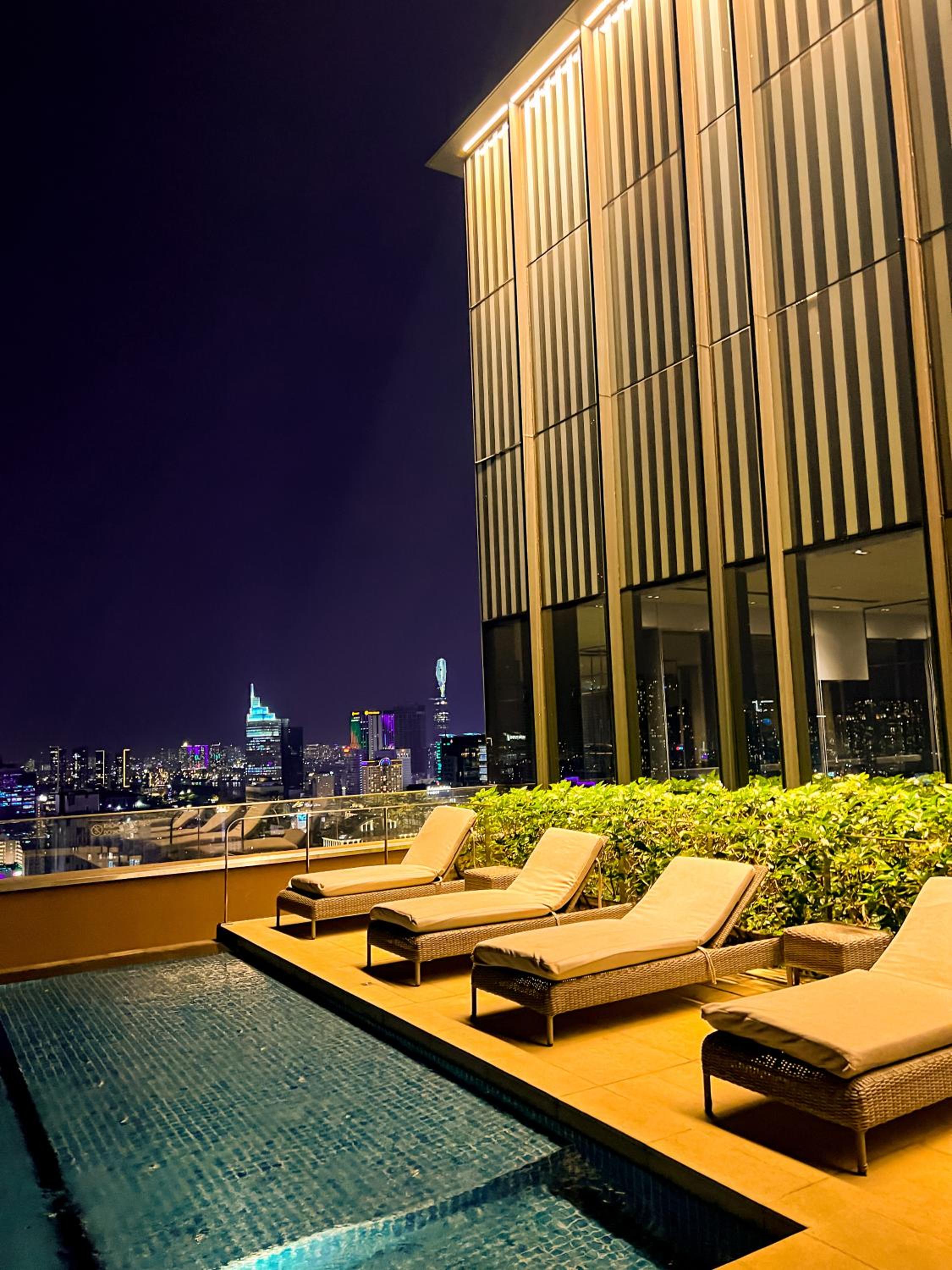 MarQ Luxury Apartment 25 Gym City Center, Infinity Pool