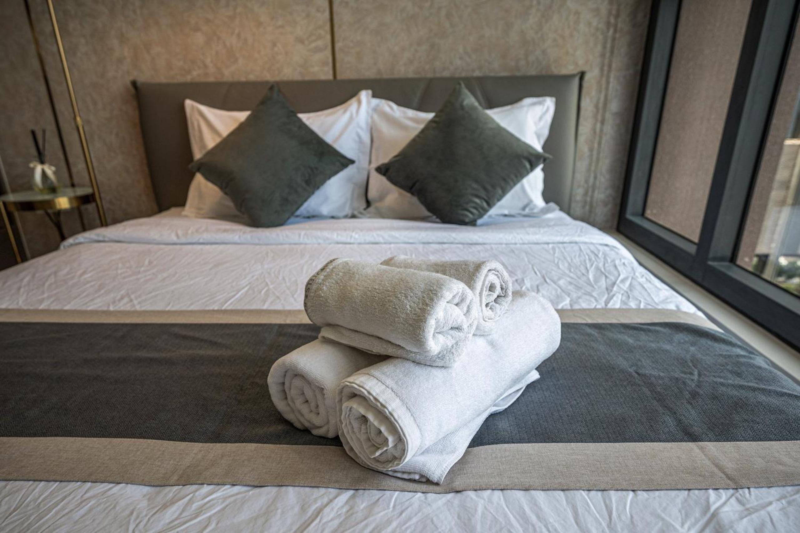MarQ Luxury Apartment 229 Inifity Pool Gym City Center