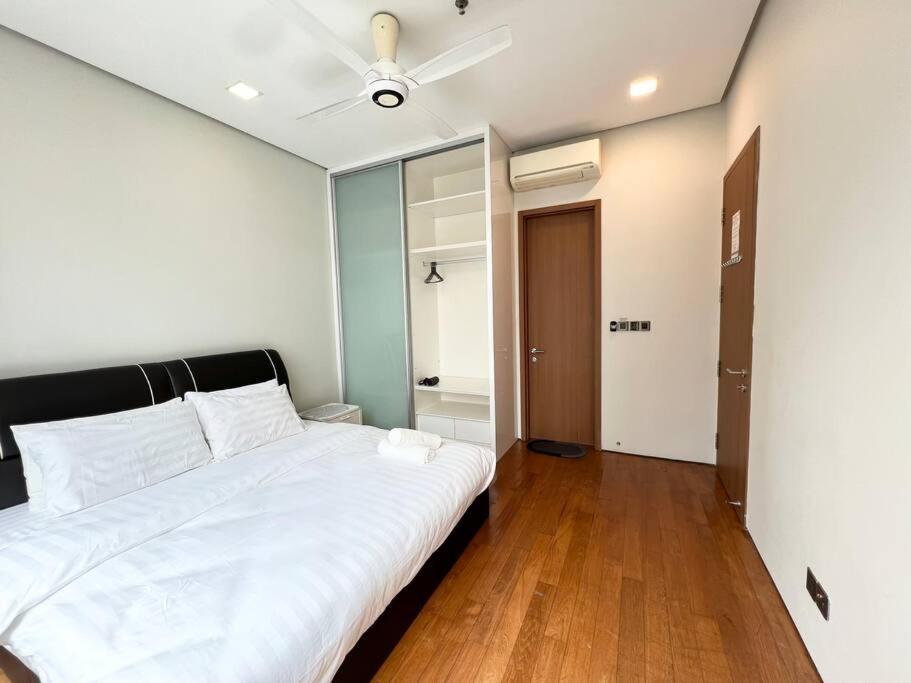 450m from Aquaria KLCC/KL ConventionCtre, 2 Beds#2