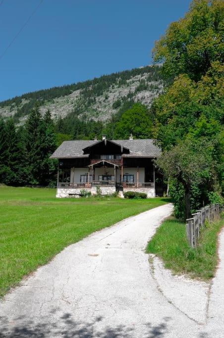 Charming Villa Lynden at foot of Loser, overlooking lake