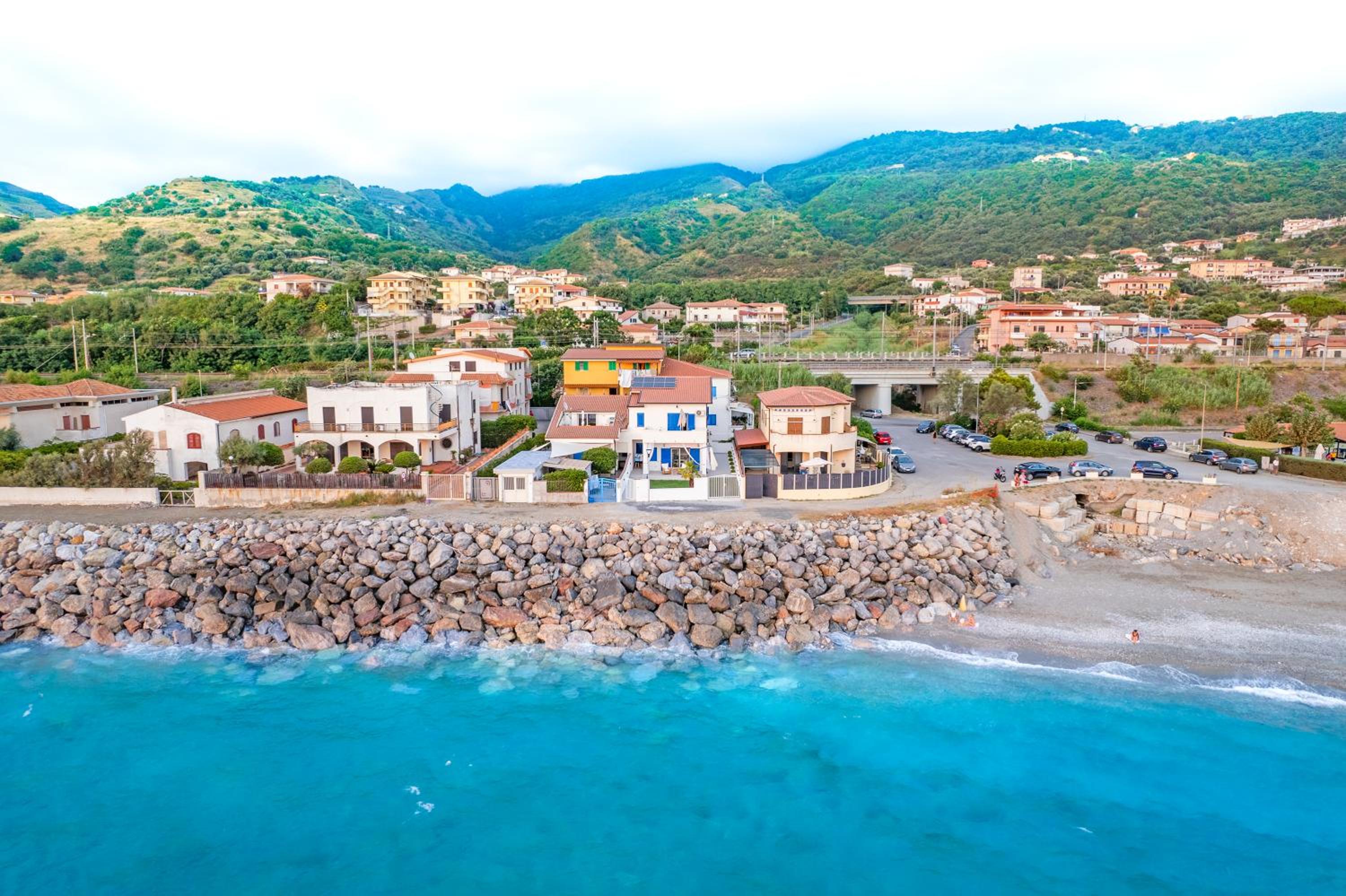 Villa Marisa - Villa di Lusso Fronte Spiaggia view 2