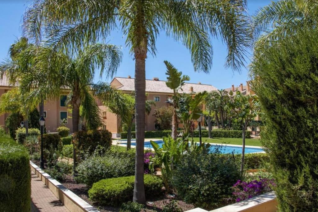 Piso bonito cerca de la playa con piscina, jardín, gimnasio y garaje view 5