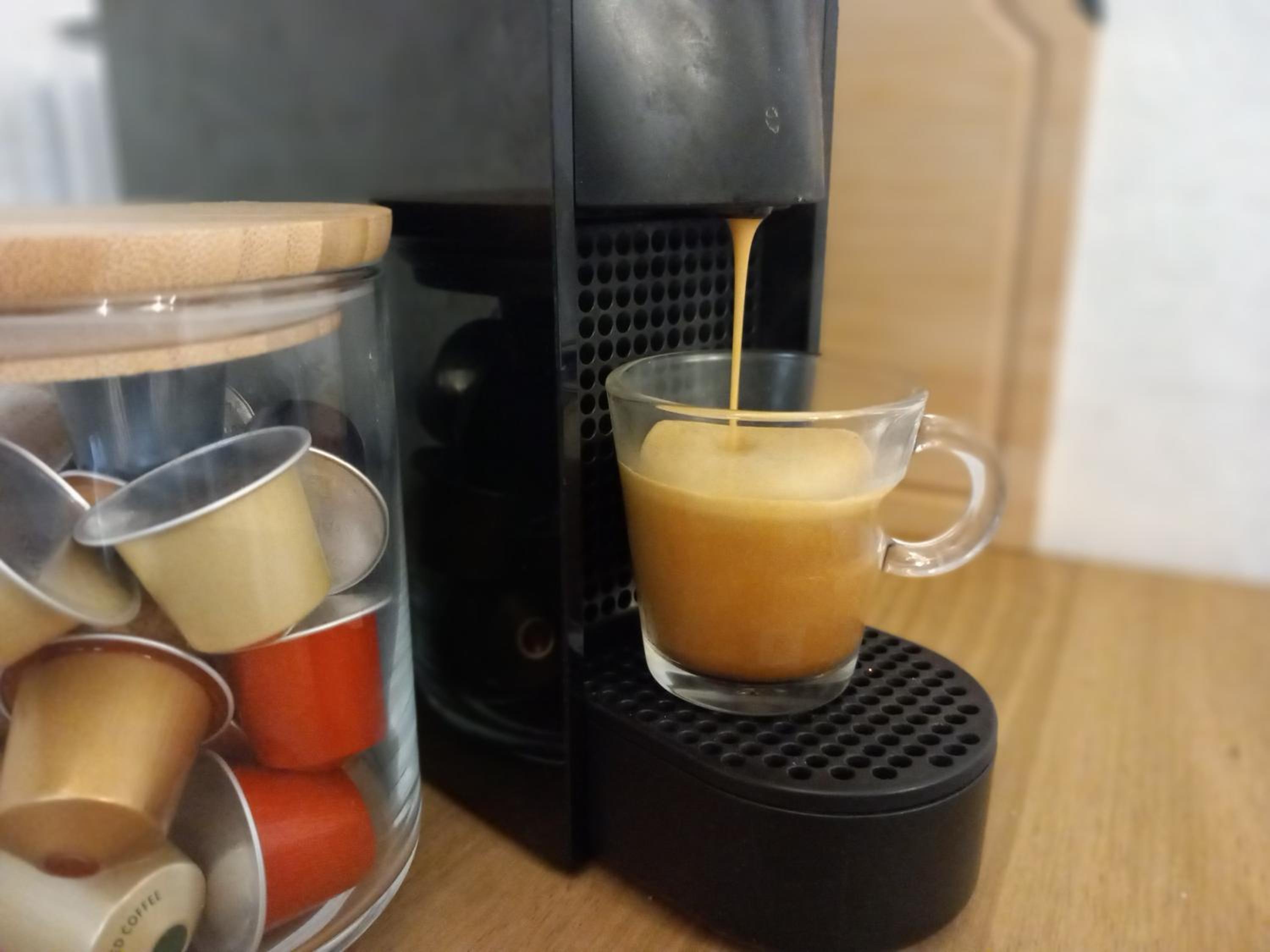 Černá kočka u dubu - Mini chaloupka v Posázaví