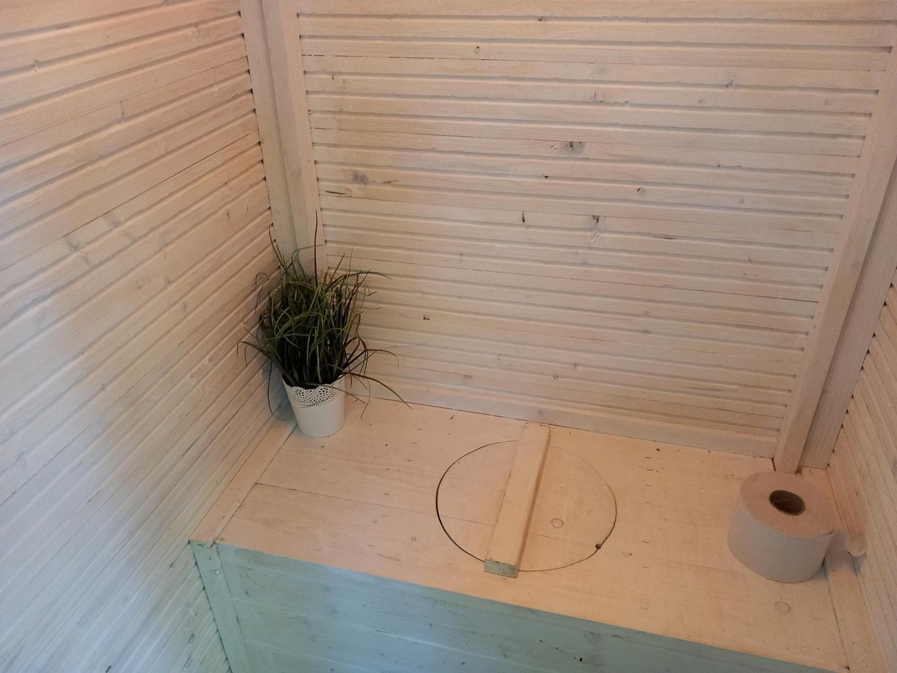 Černá kočka u dubu - Mini chaloupka v Posázaví