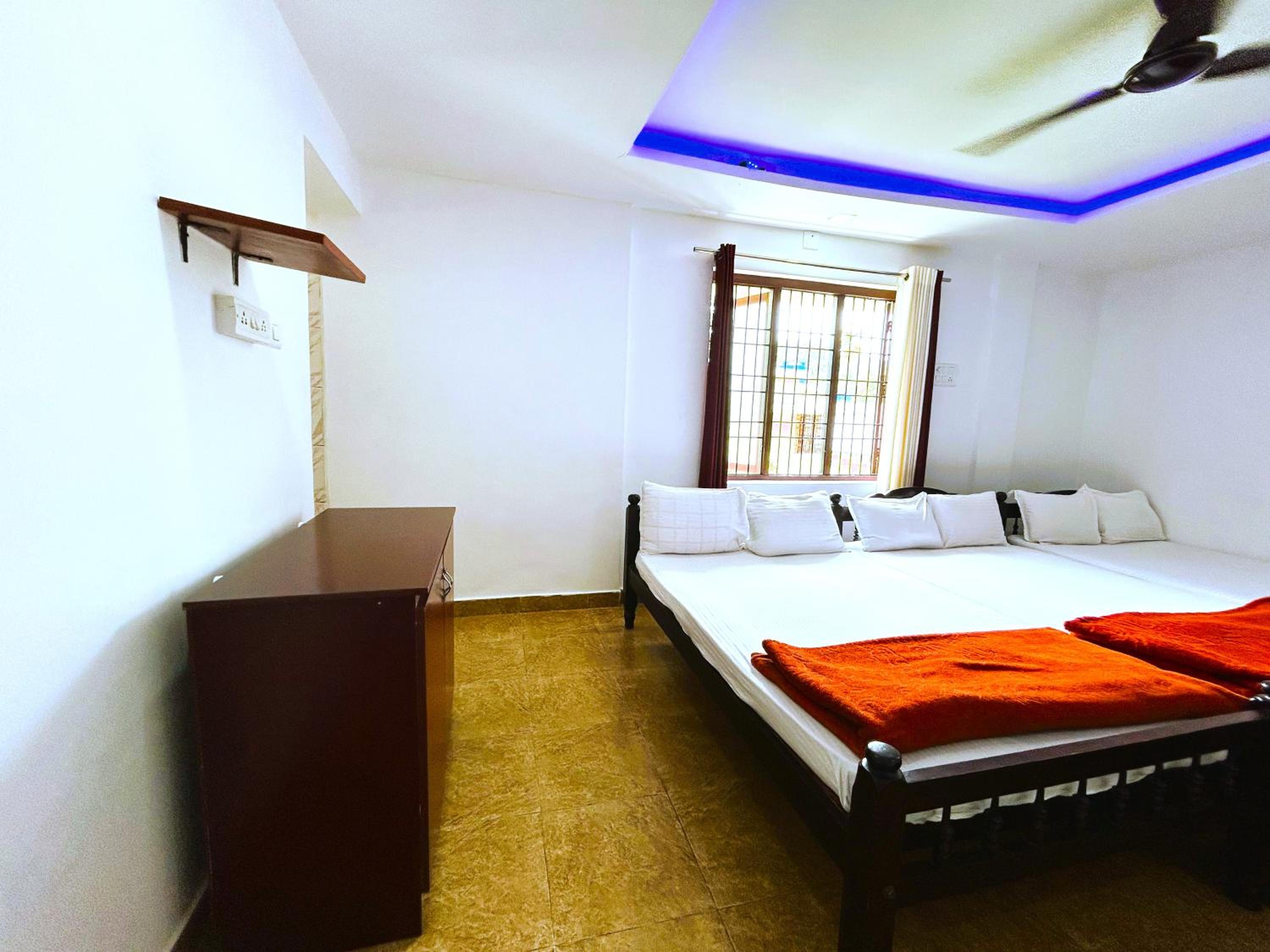 Deluxe Residency