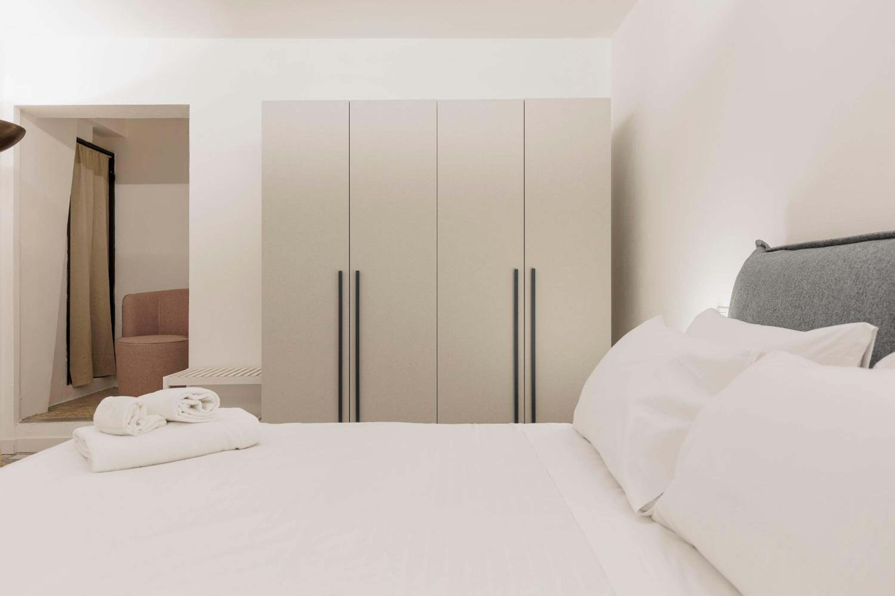 Giordano Luxury Home