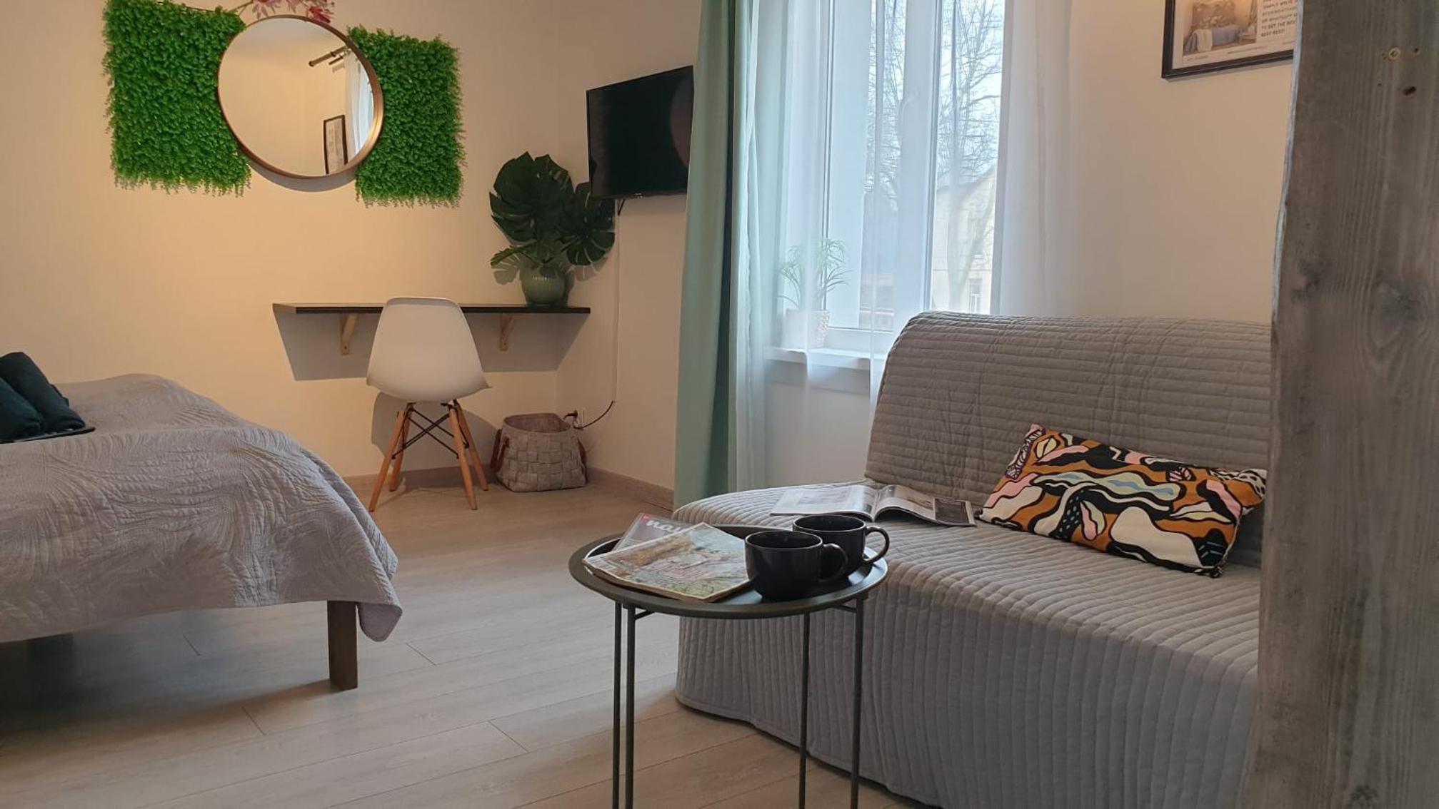Green Garden & Private Parking Apartments with Playground