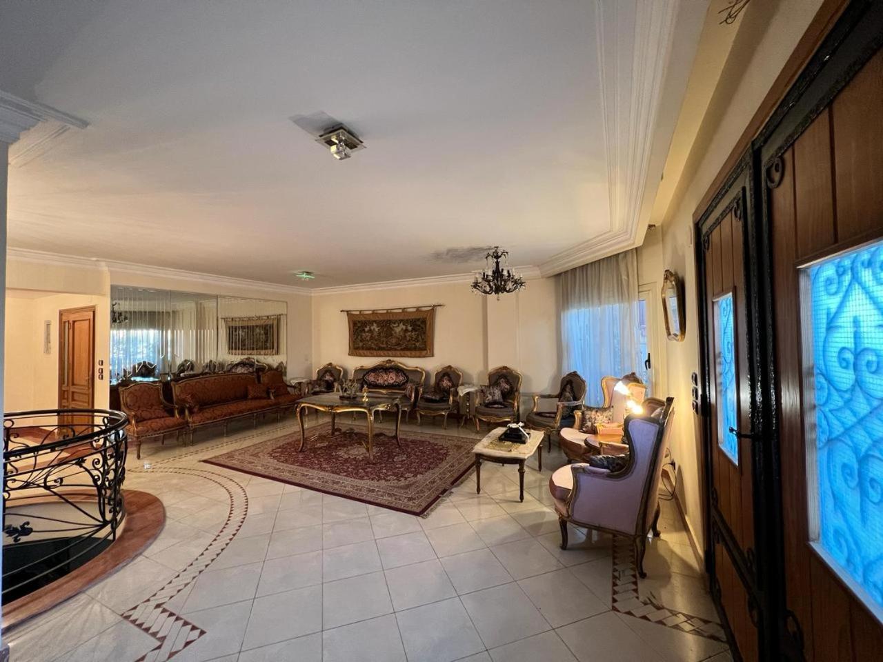 Standalone Duplex with pool&garden families only