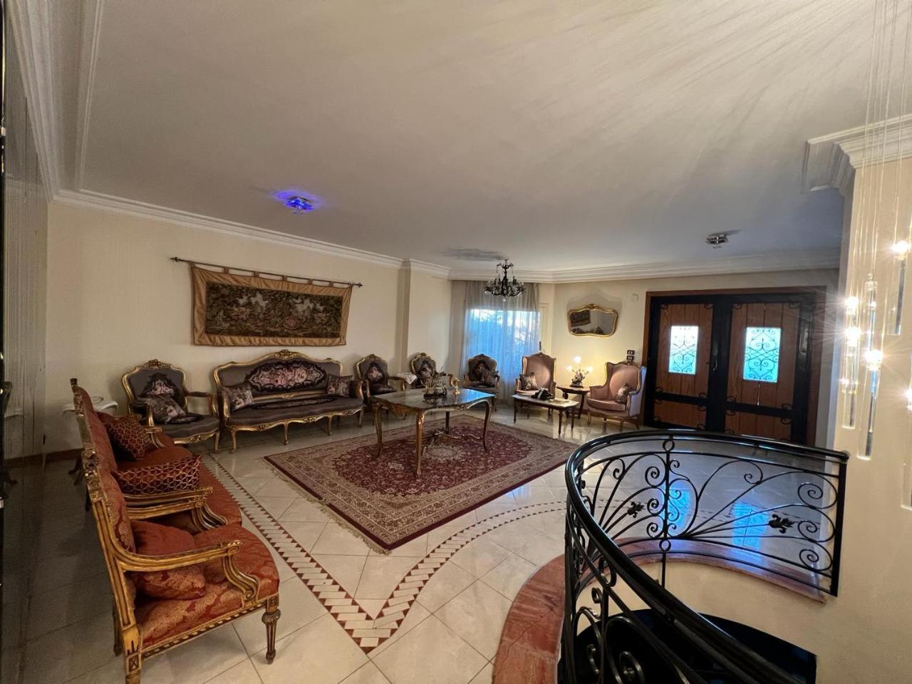 Standalone Duplex with pool&garden families only