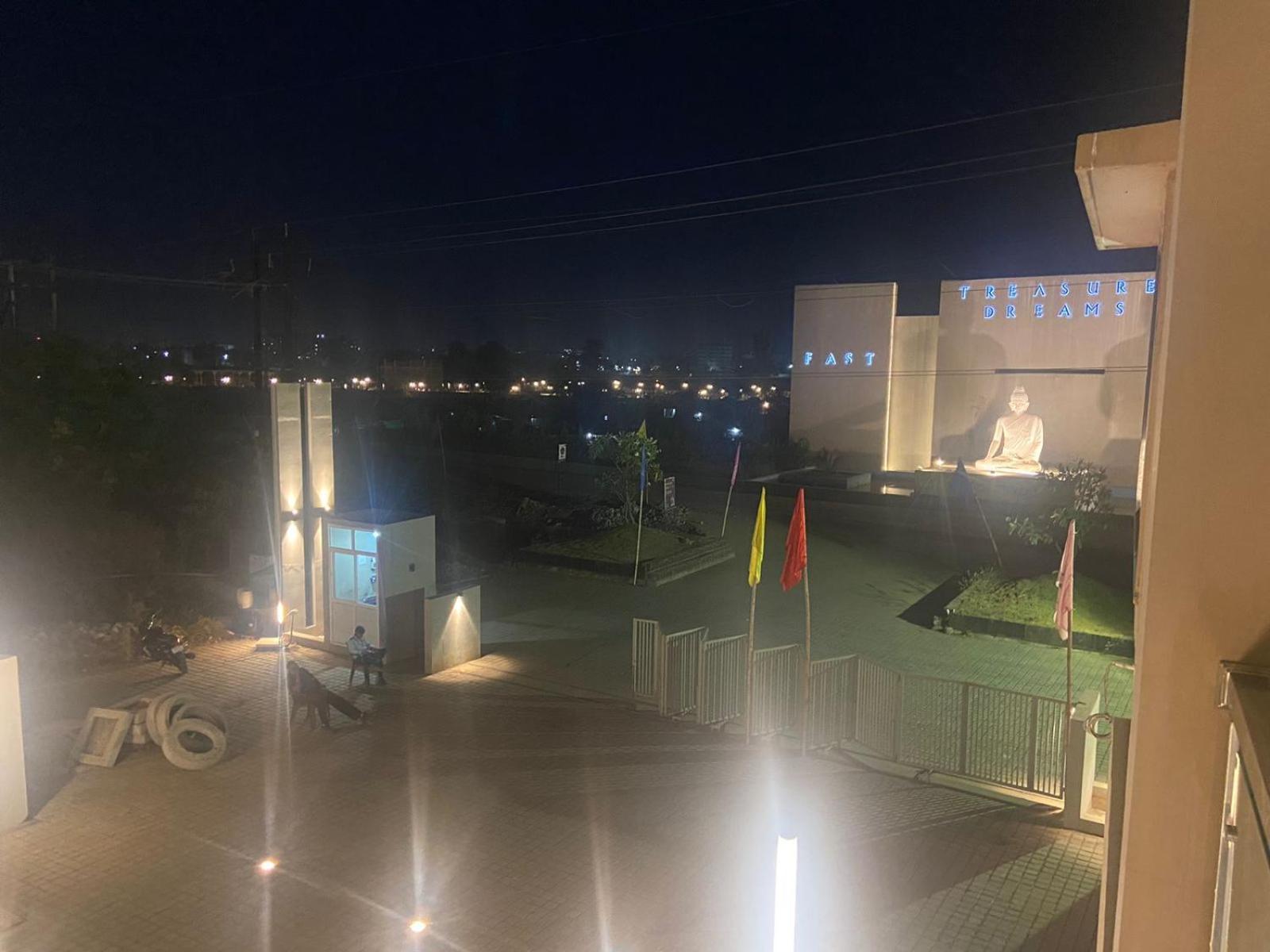 Badal Home Stay Indore Near IIM Indore, RRCAT and IPS, Medicap view 2