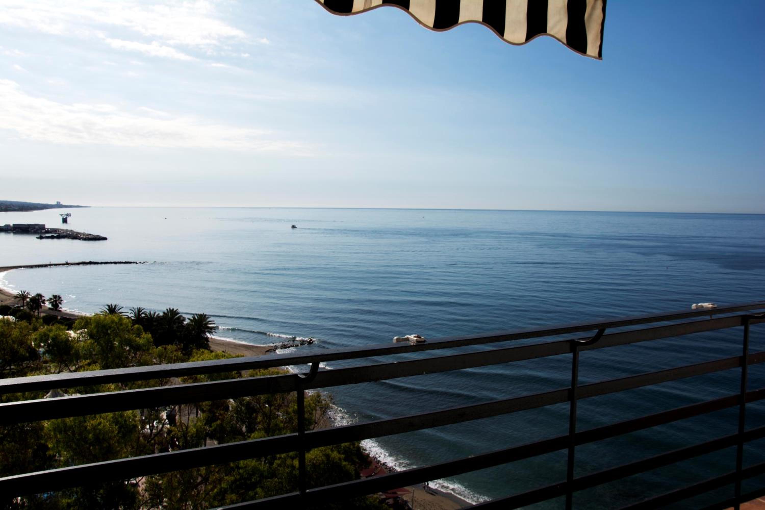 Apartment in Marbella First Line Beach Apto. 10-9 view 5