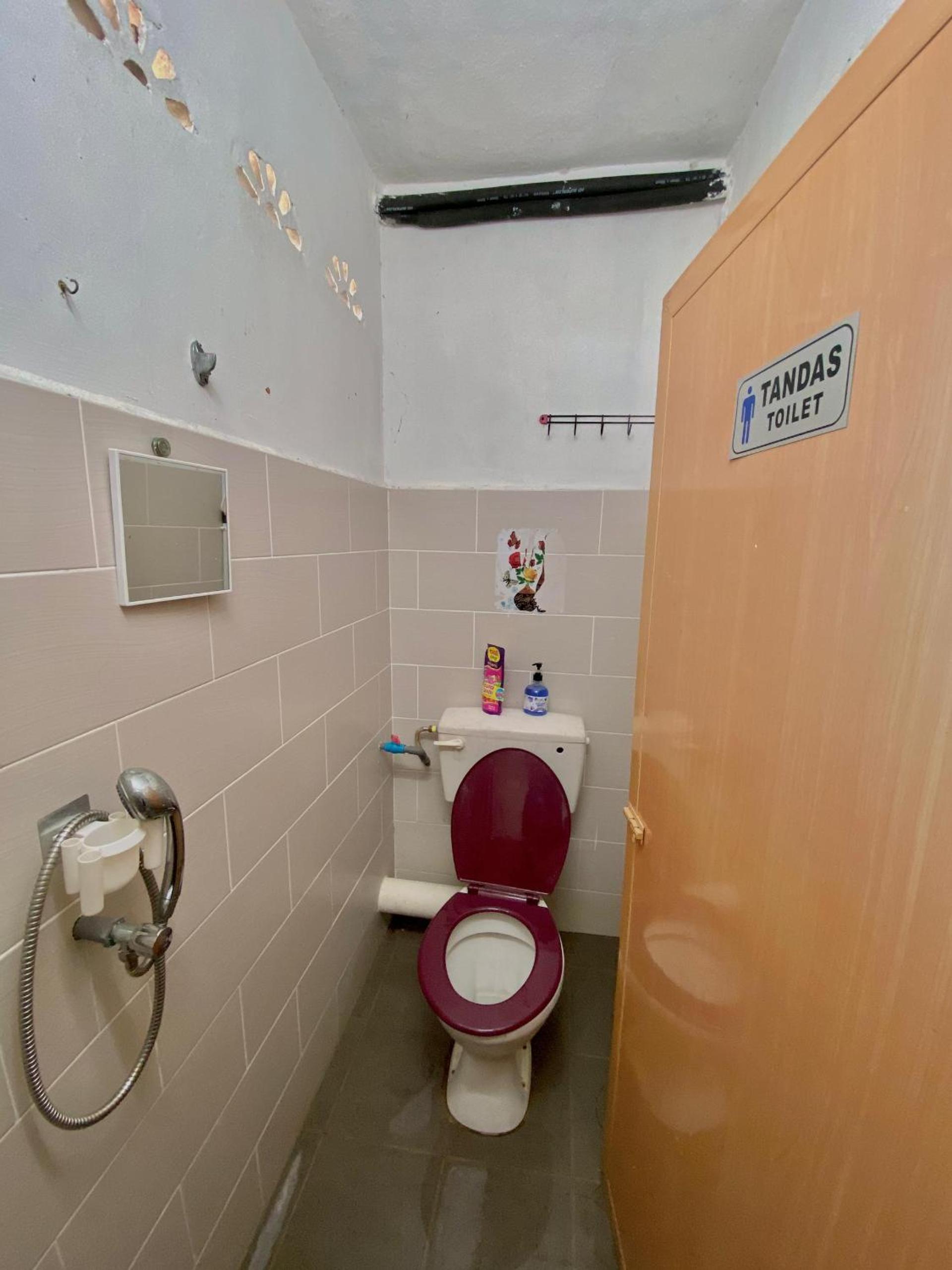 umi homestay batu buruk