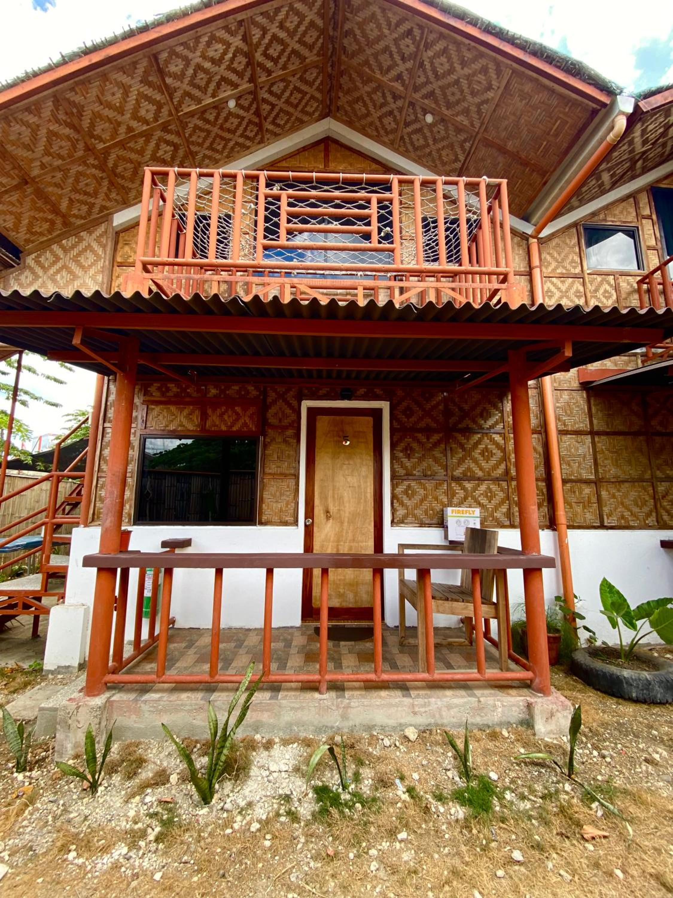 Moalboal Panagsama beach TopBudz Hostel