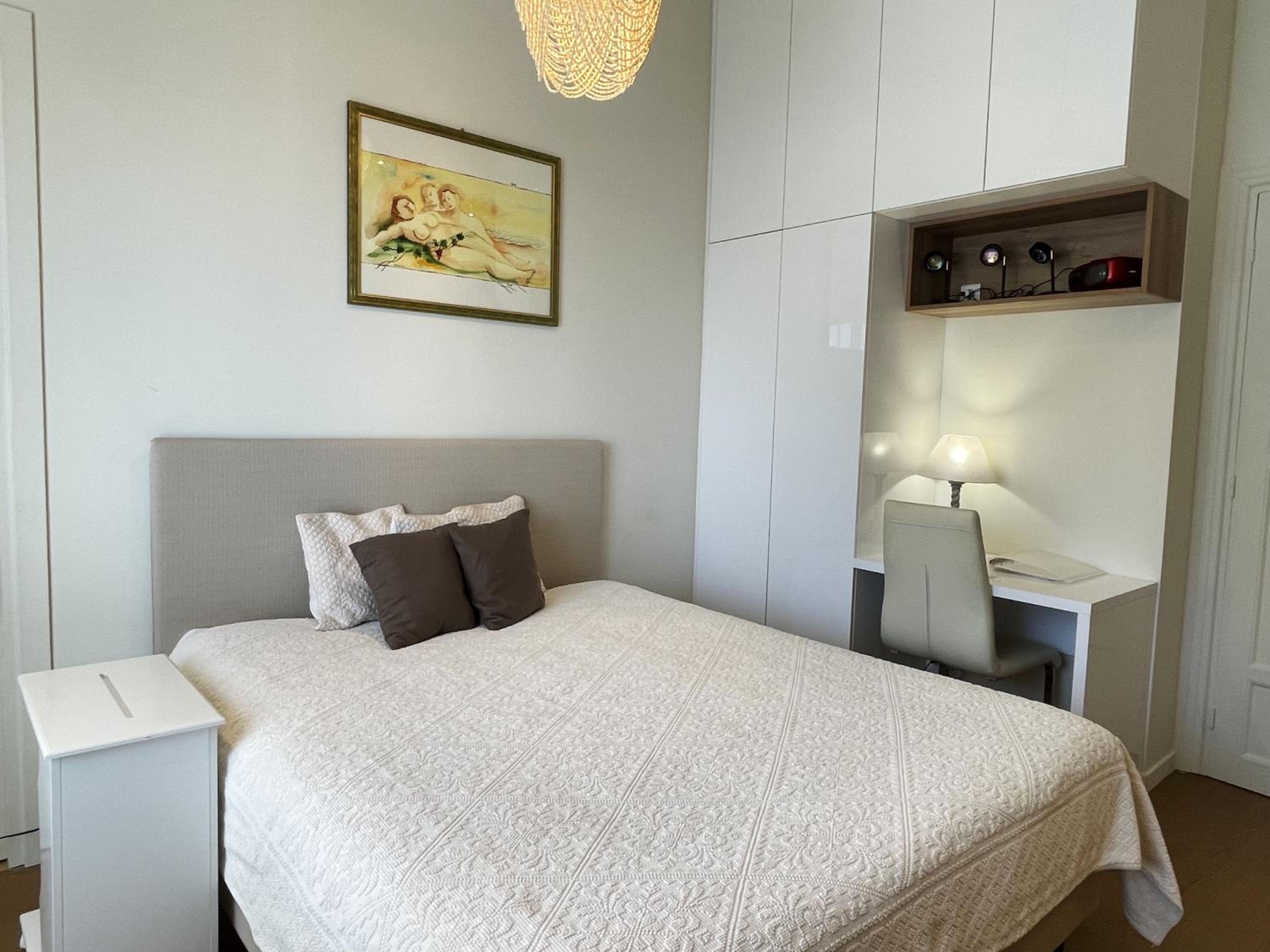 Ezevacances Studio Capuccino vue mer 5 mn plage 7 mn gare Wifi