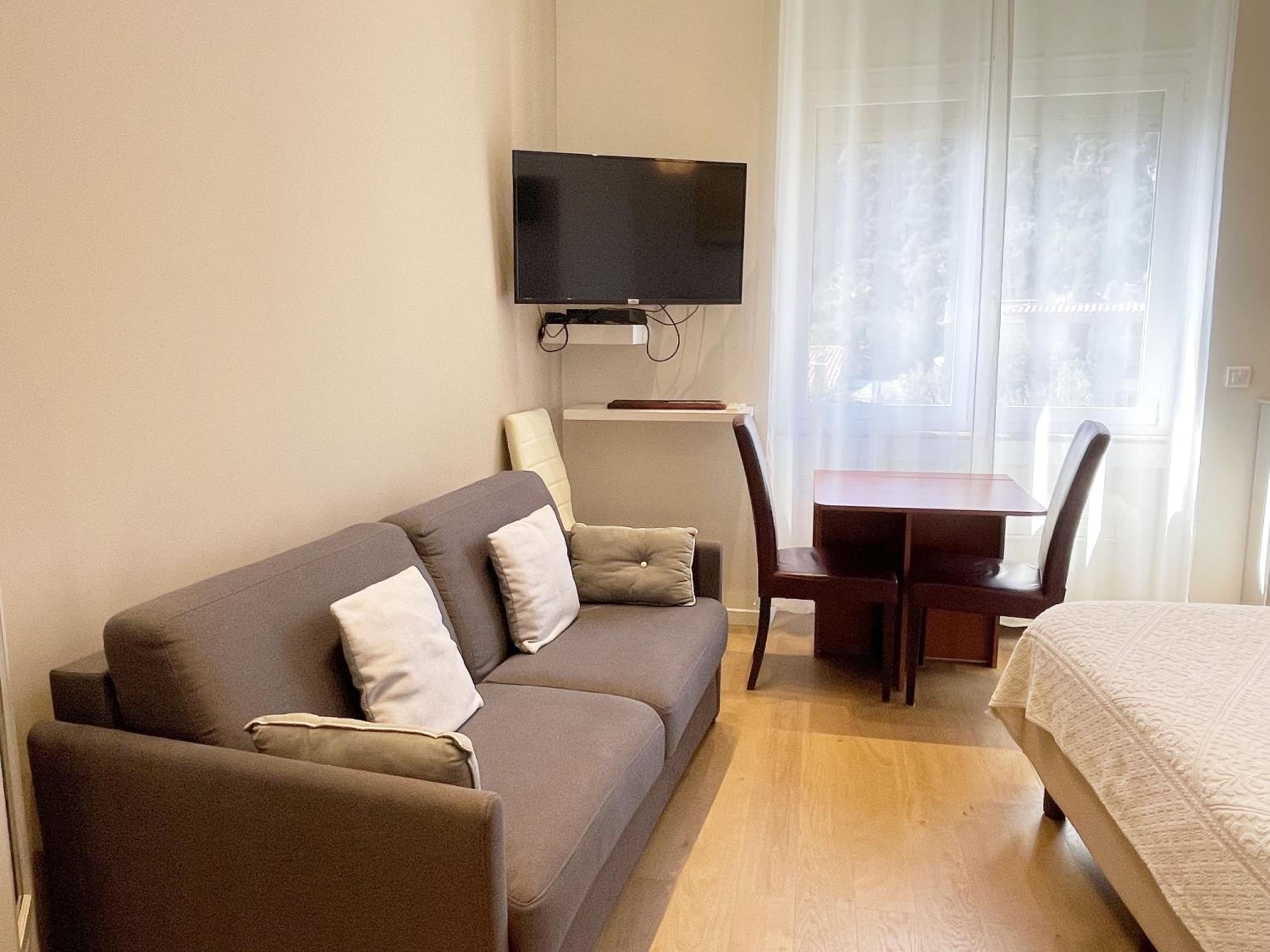 Ezevacances Studio Capuccino vue mer 5 mn plage 7 mn gare Wifi