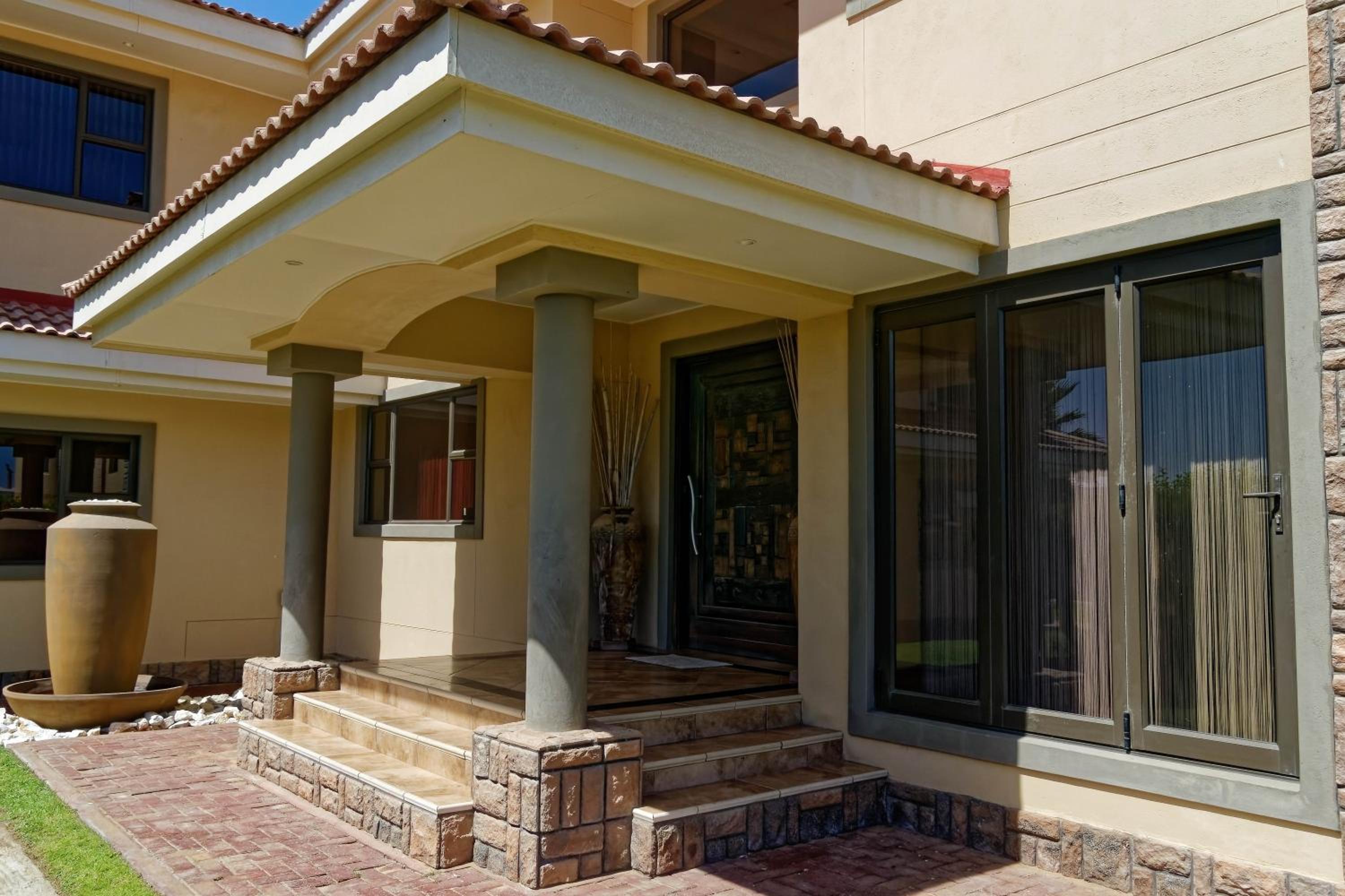 Palazzo Gardens -Self catering Guesthouse view 4