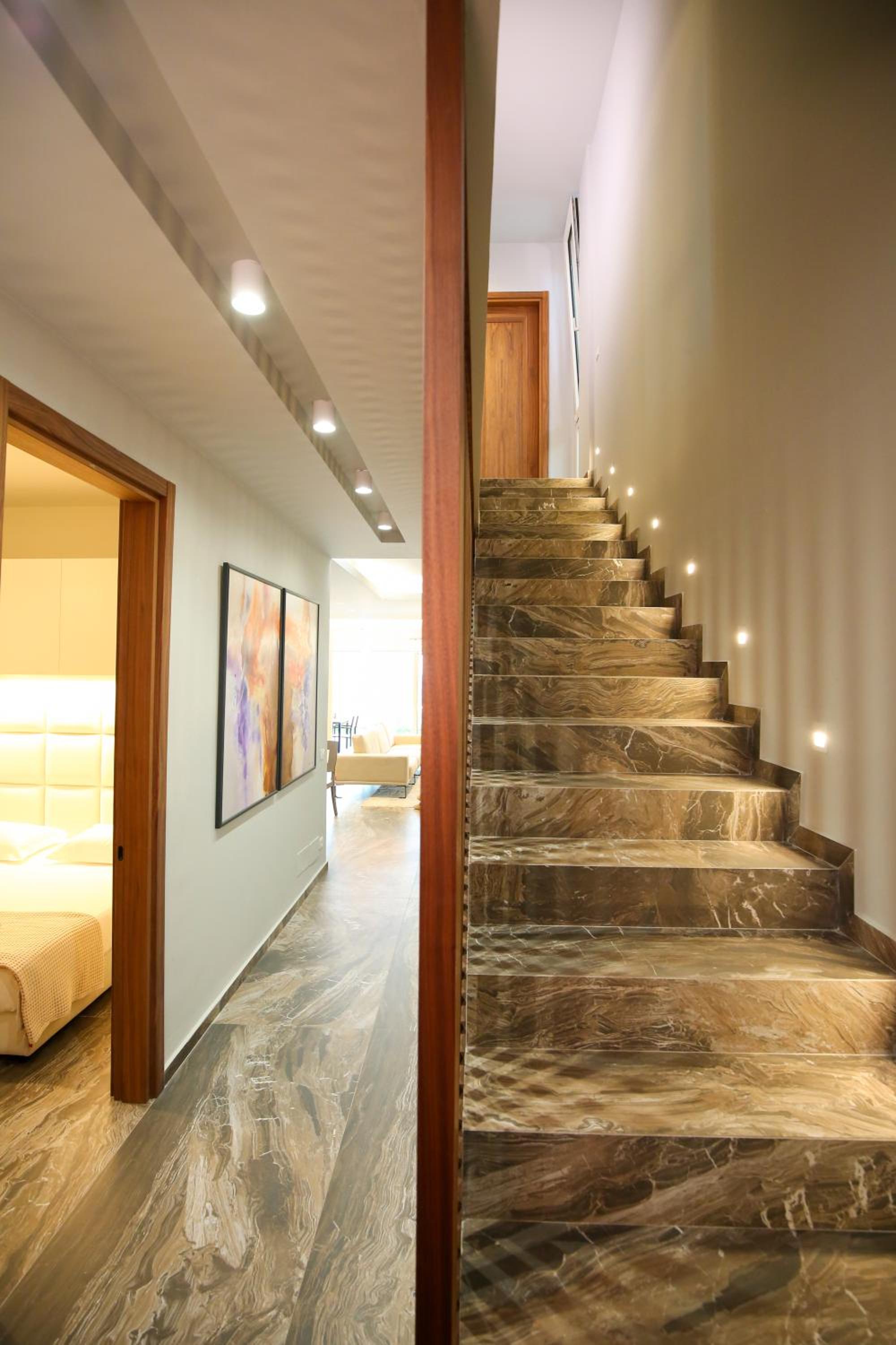 Luxurious 5 Bedroom Beach Villa