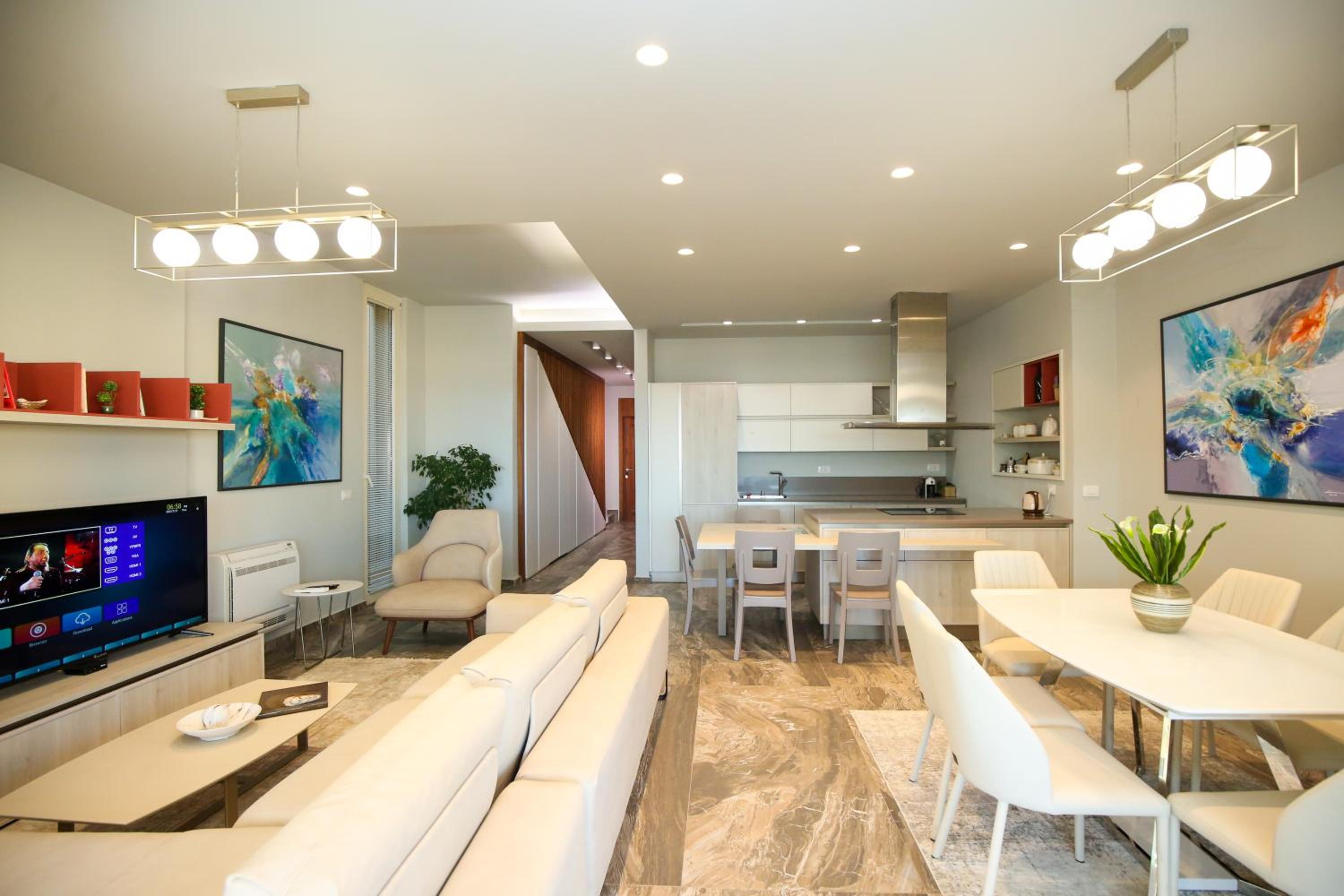 Luxurious 5 Bedroom Beach Villa