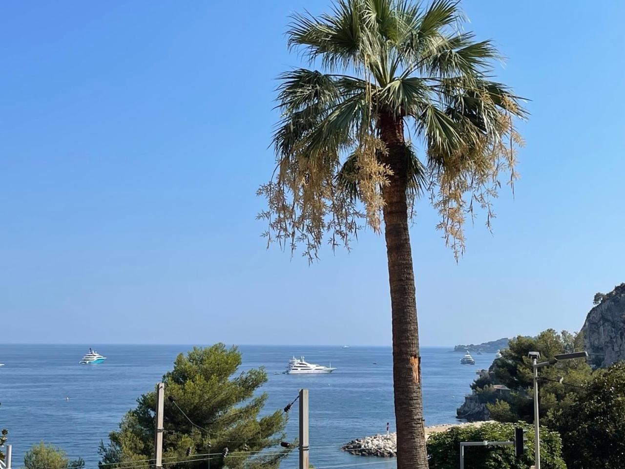 Ezevacances Studio Capuccino vue mer 5 mn plage 7 mn gare Wifi
