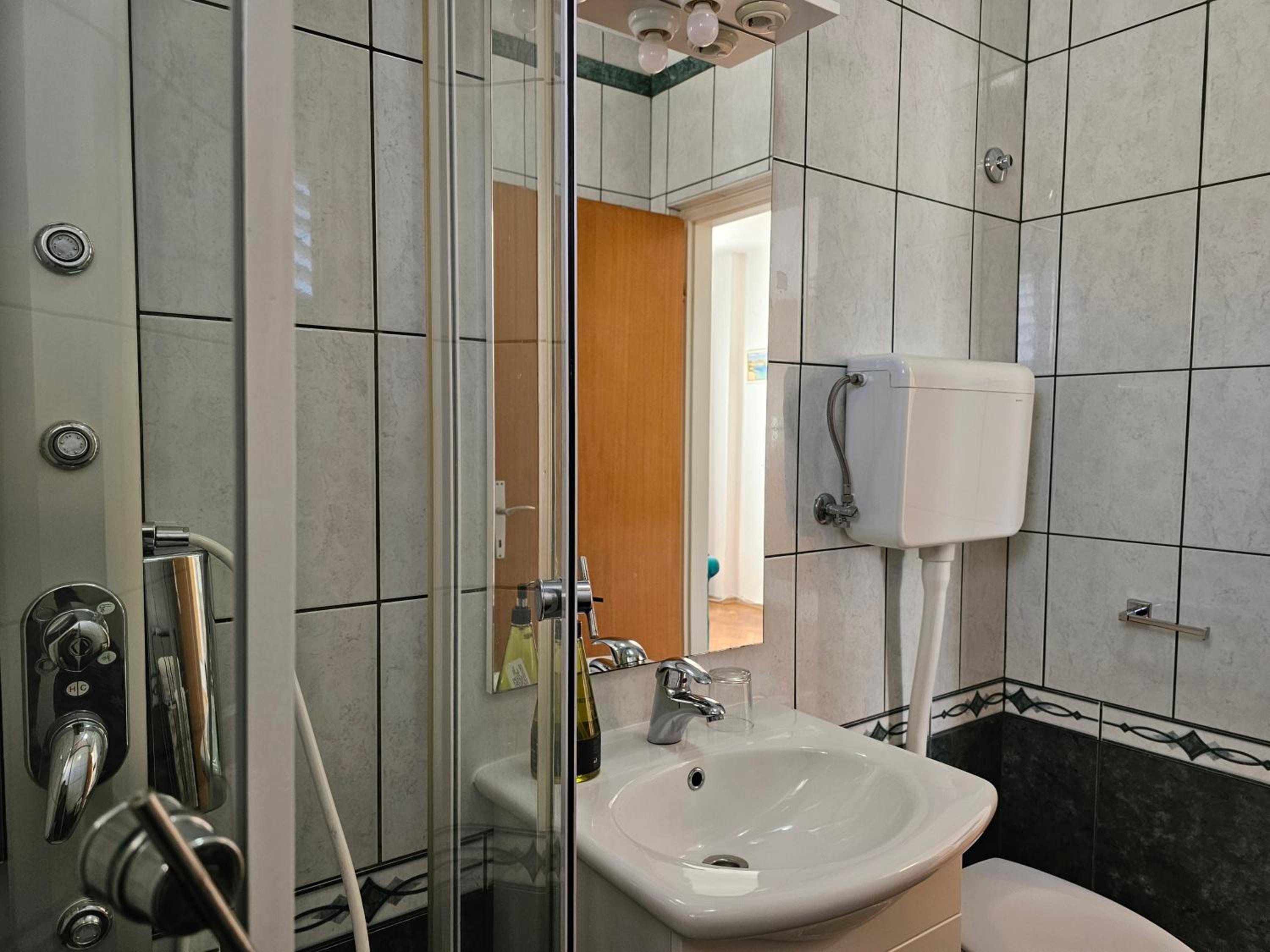 Adria Apartments and Rooms