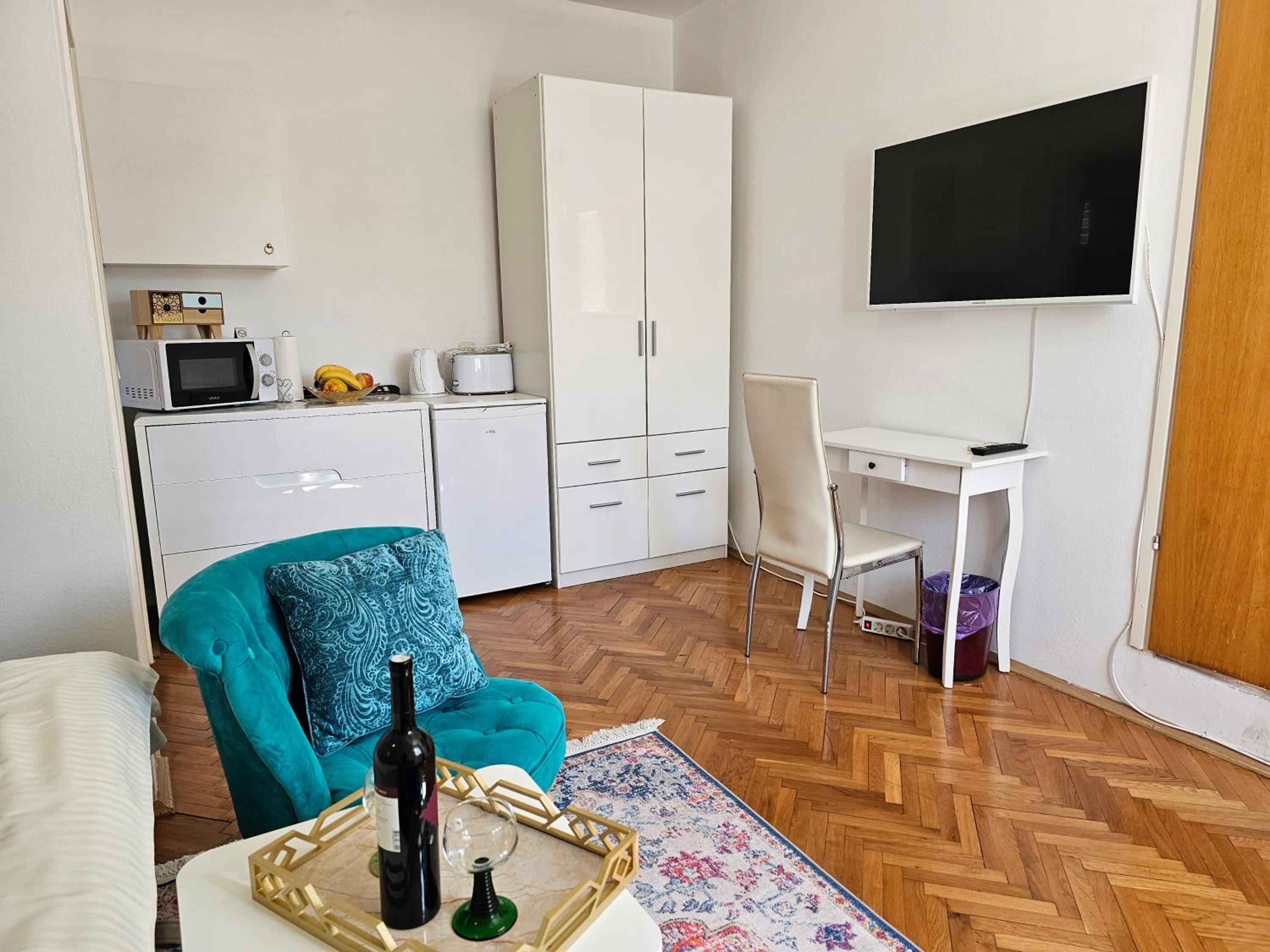 Adria Apartments and Rooms