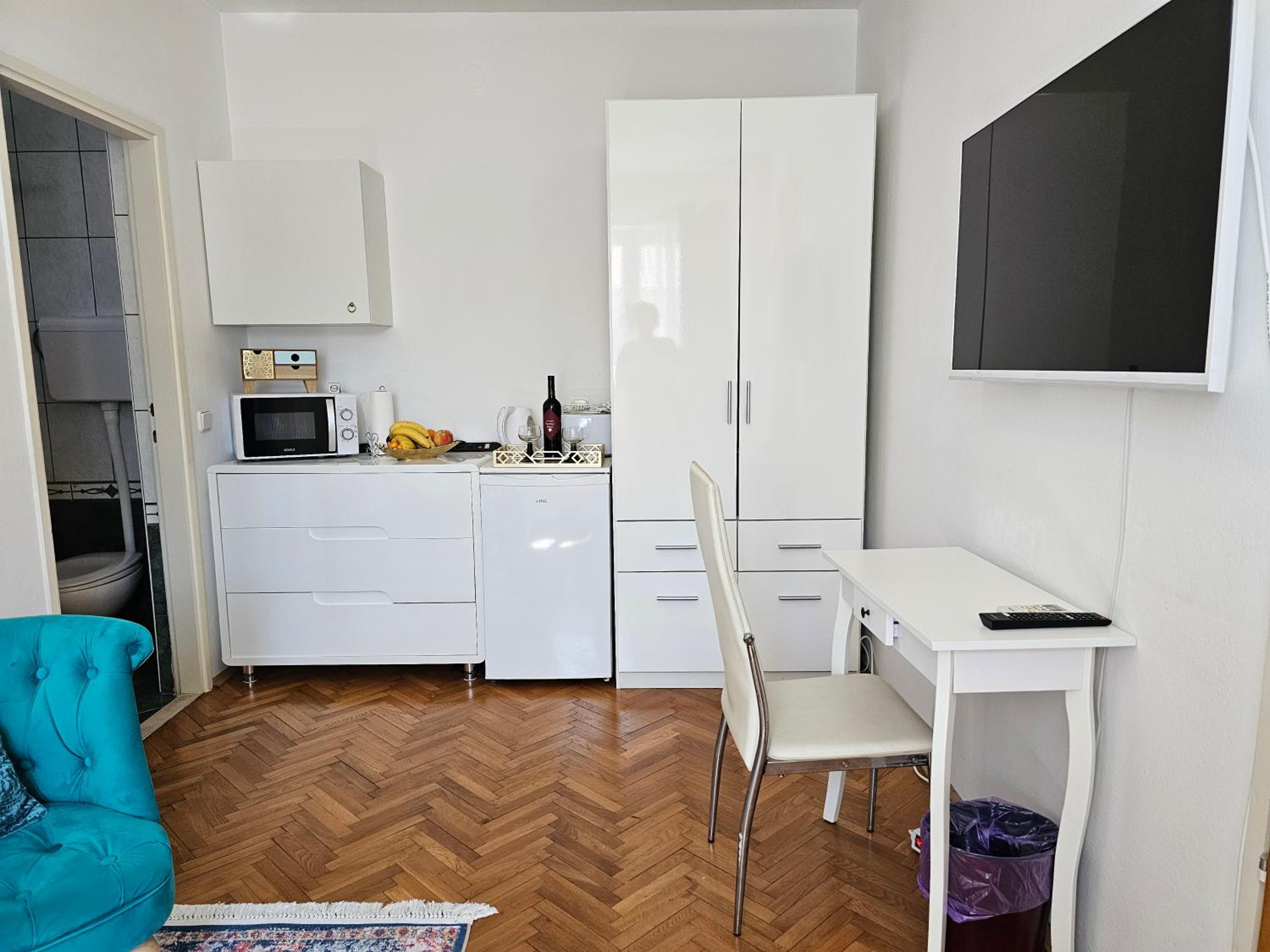 Adria Apartments and Rooms