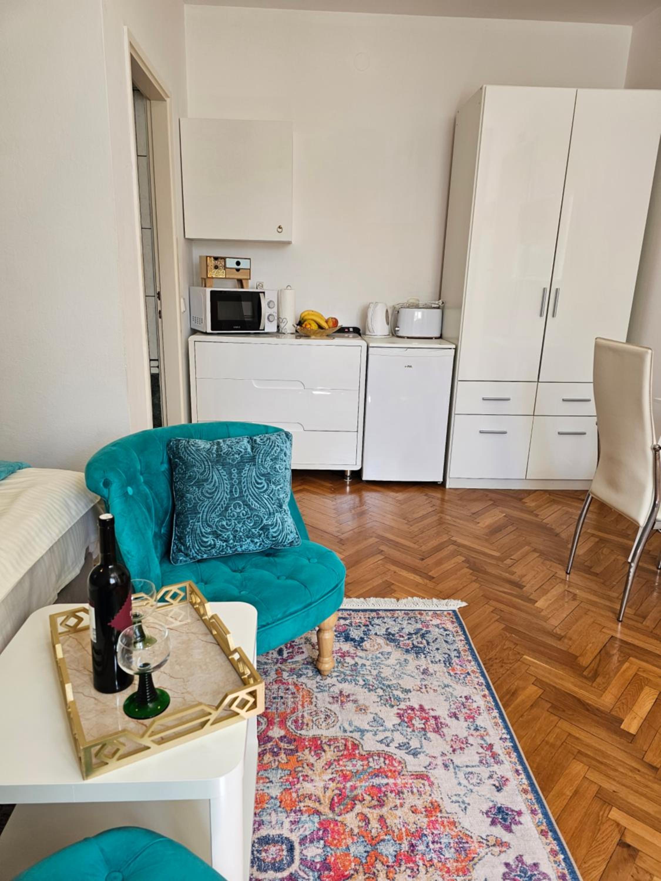 Adria Apartments and Rooms