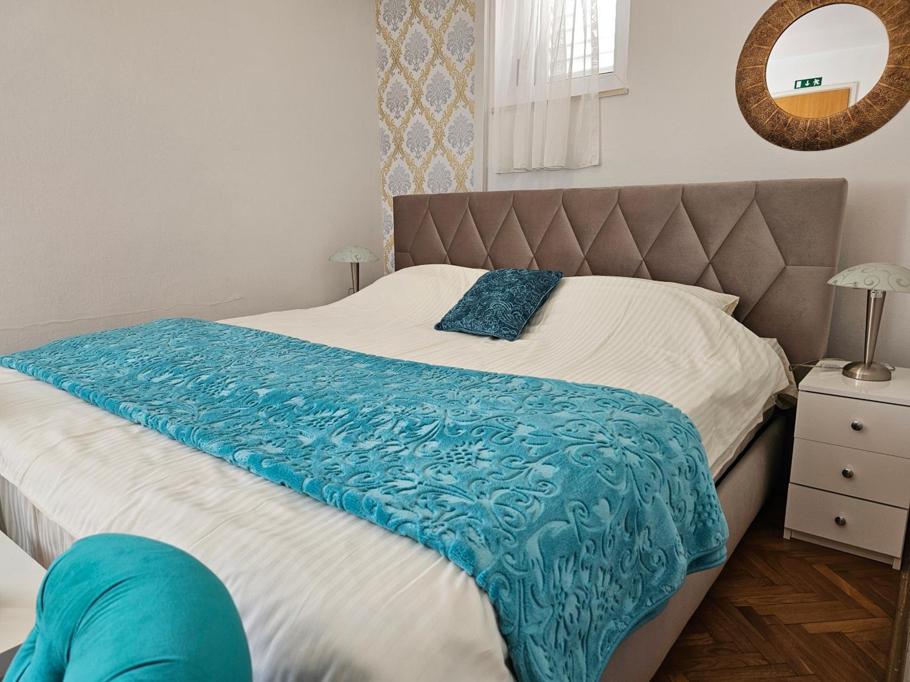 Adria Apartments and Rooms