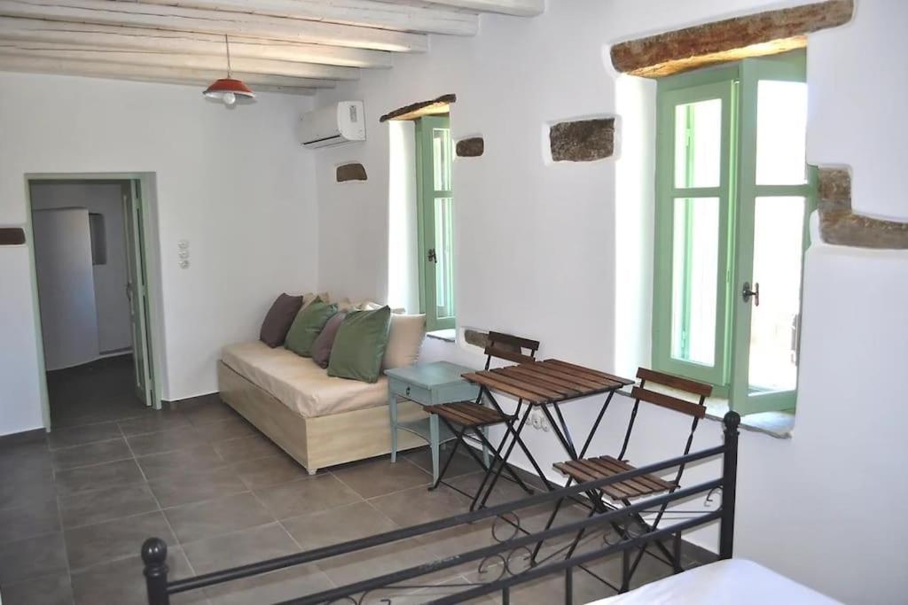Komi Lodge