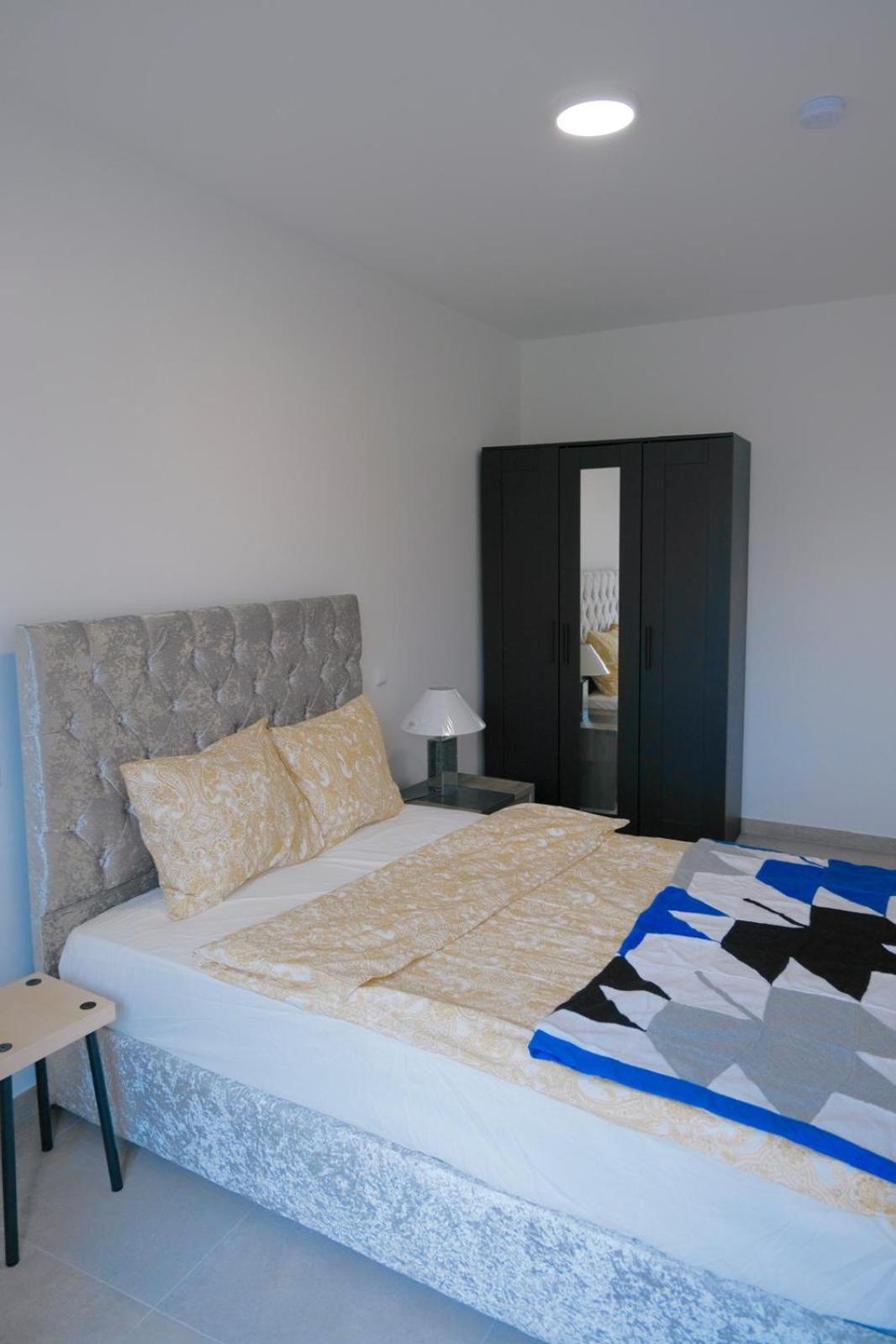 Nike Pallas 2 Beds view 2
